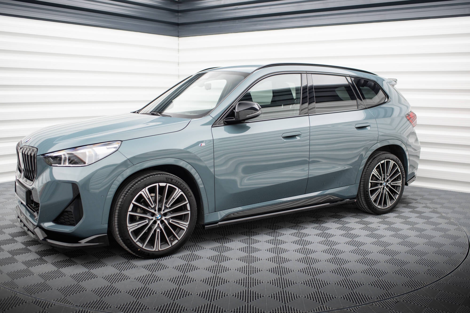 Maxton Design BMW X1 M-Pack U11 Side Skirts