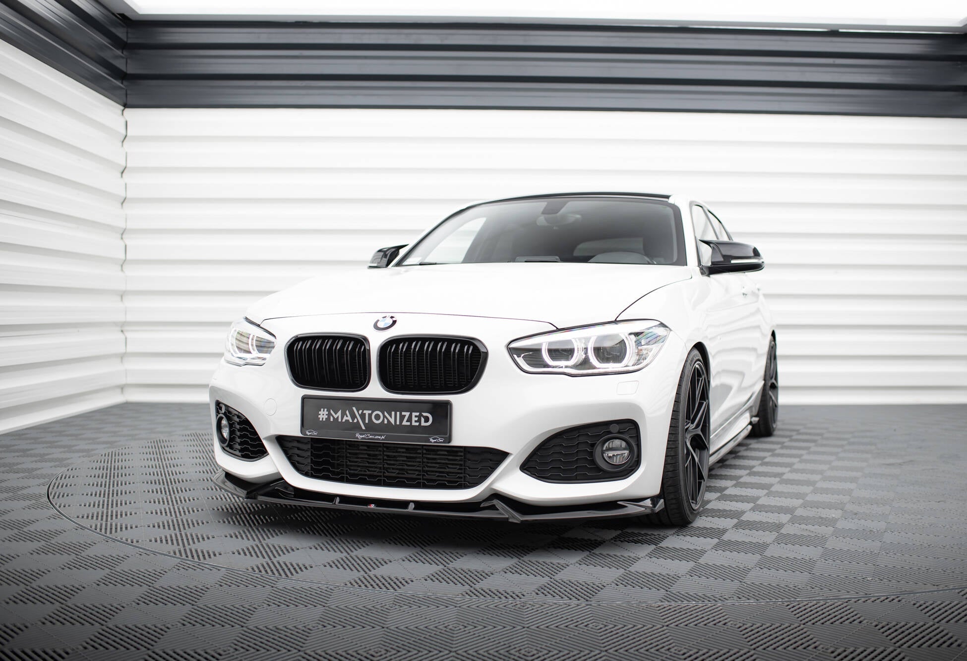 Maxton Design BMW 1 M-Pack / M140i F20 Front Splitter V5 (Facelift)