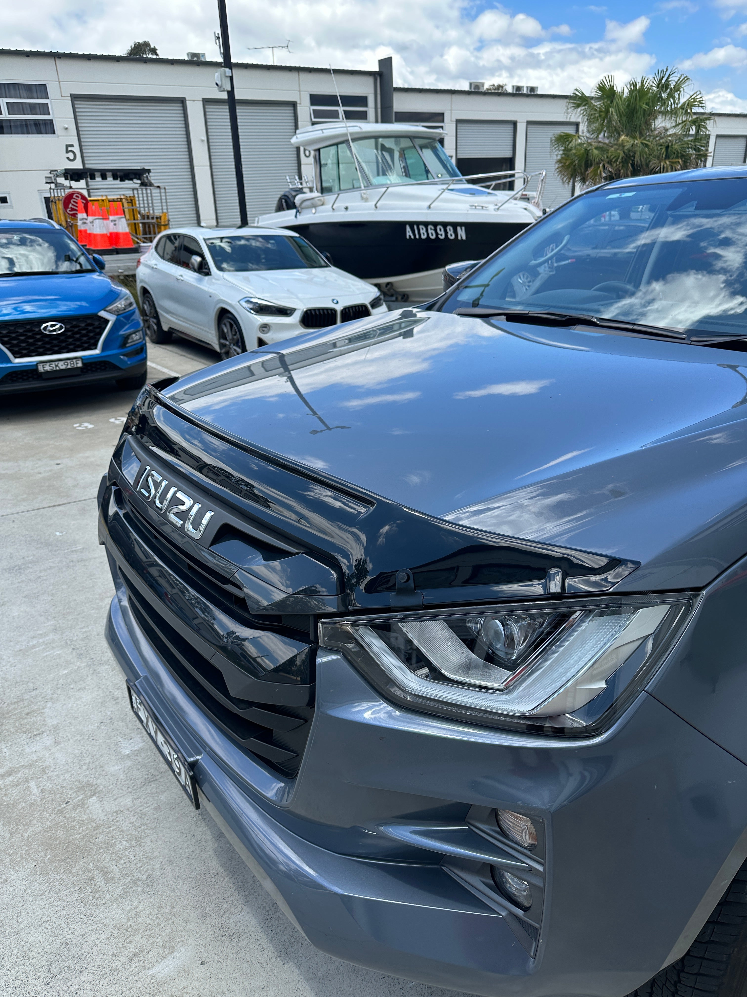 BONNET SHIELD / BONNET PROTECTOR FOR ISUZU D-MAX 2020+