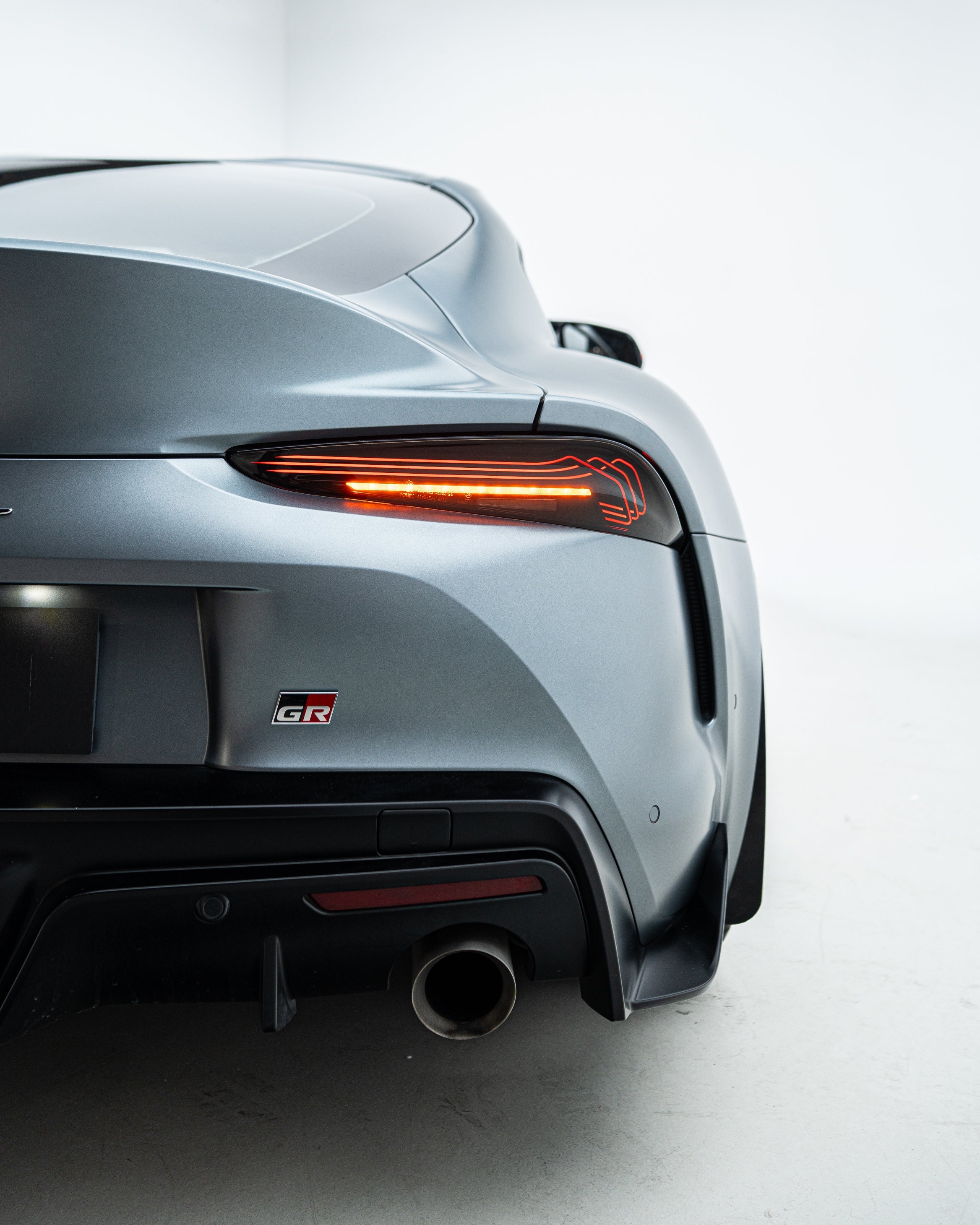 CSL LASER STYLE LUXX-SERIES LED TAIL LIGHTS FOR TOYOTA GR SUPRA A90 A91 - iilumo