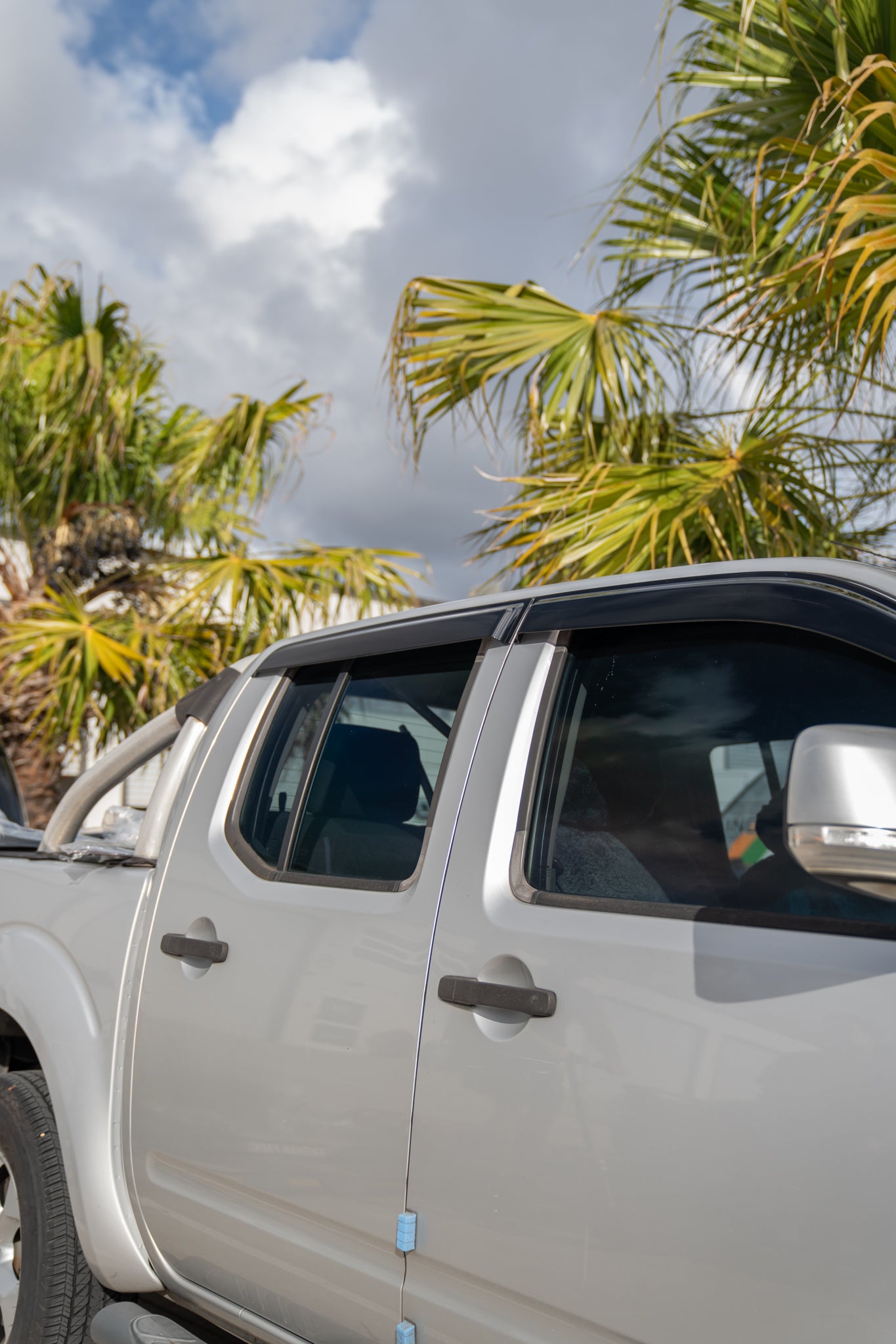 Weather Shield / Window Visor for NISSAN NAVARA D40/FRONTIER 2004+