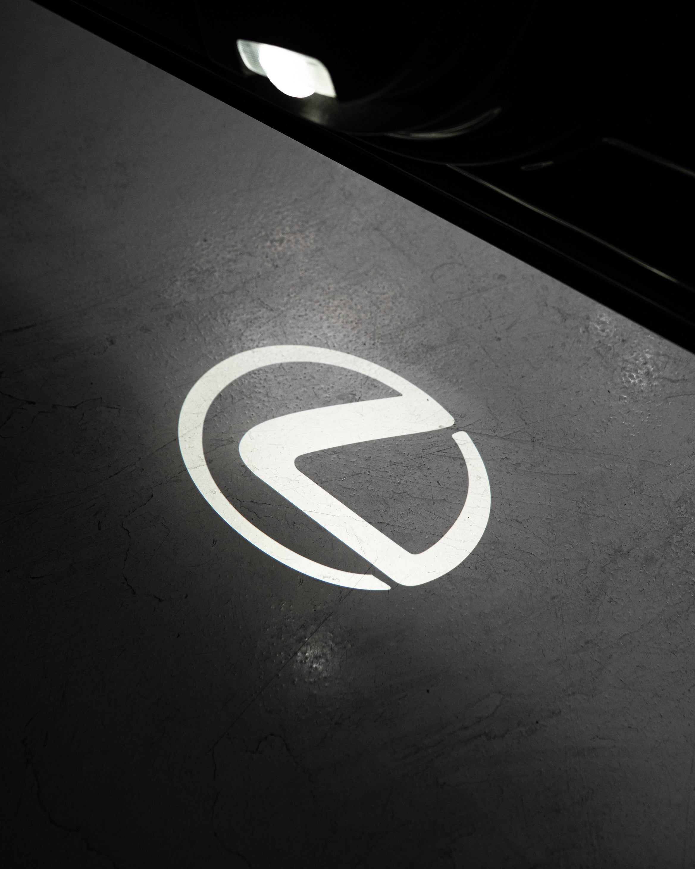 LED LOGO DOOR LIGHTS : LEXUS - iilumo