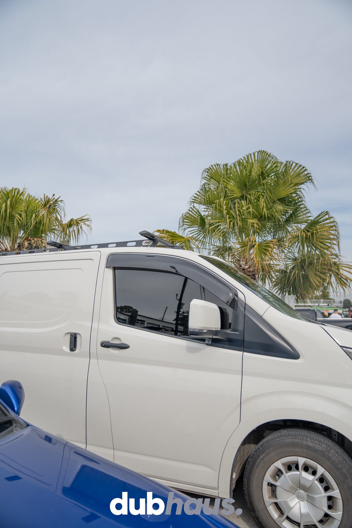 Weathershields For Toyota Hiace 2005-2019 Car Weather Shields Wind Deflectors Window Sun Visor 2 Piece Set