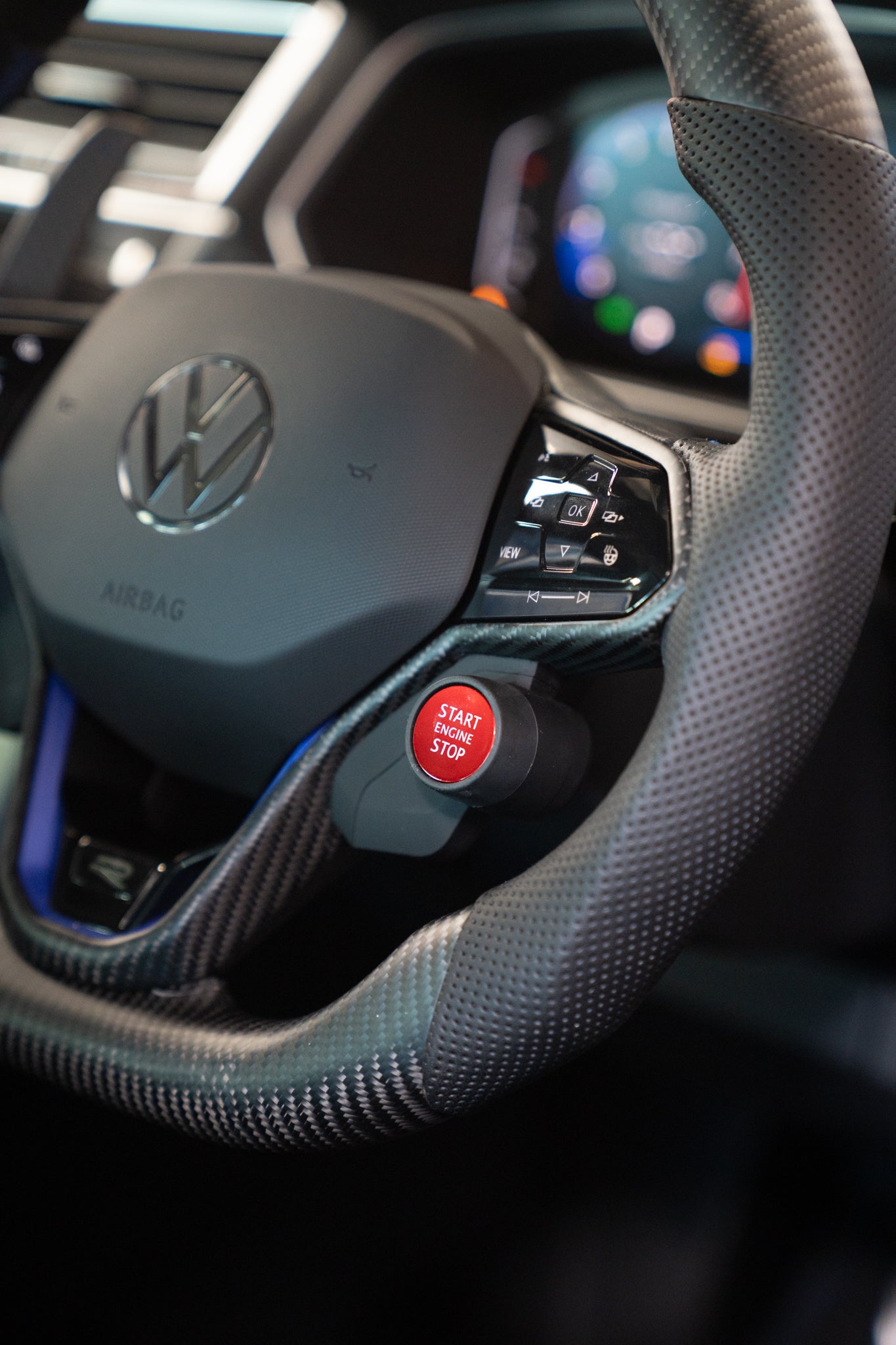 VW 2020+ Golf / Tiguan / T-Roc / Touareg Carbon Steering Wheel