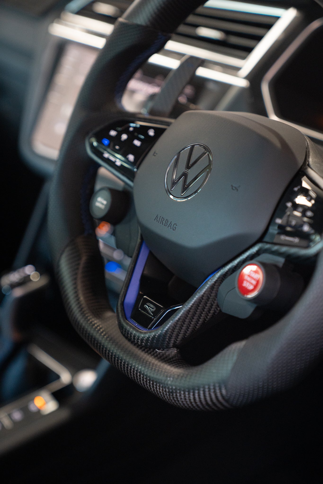 VW 2020+ Golf / Tiguan / T-Roc / Touareg Carbon Steering Wheel