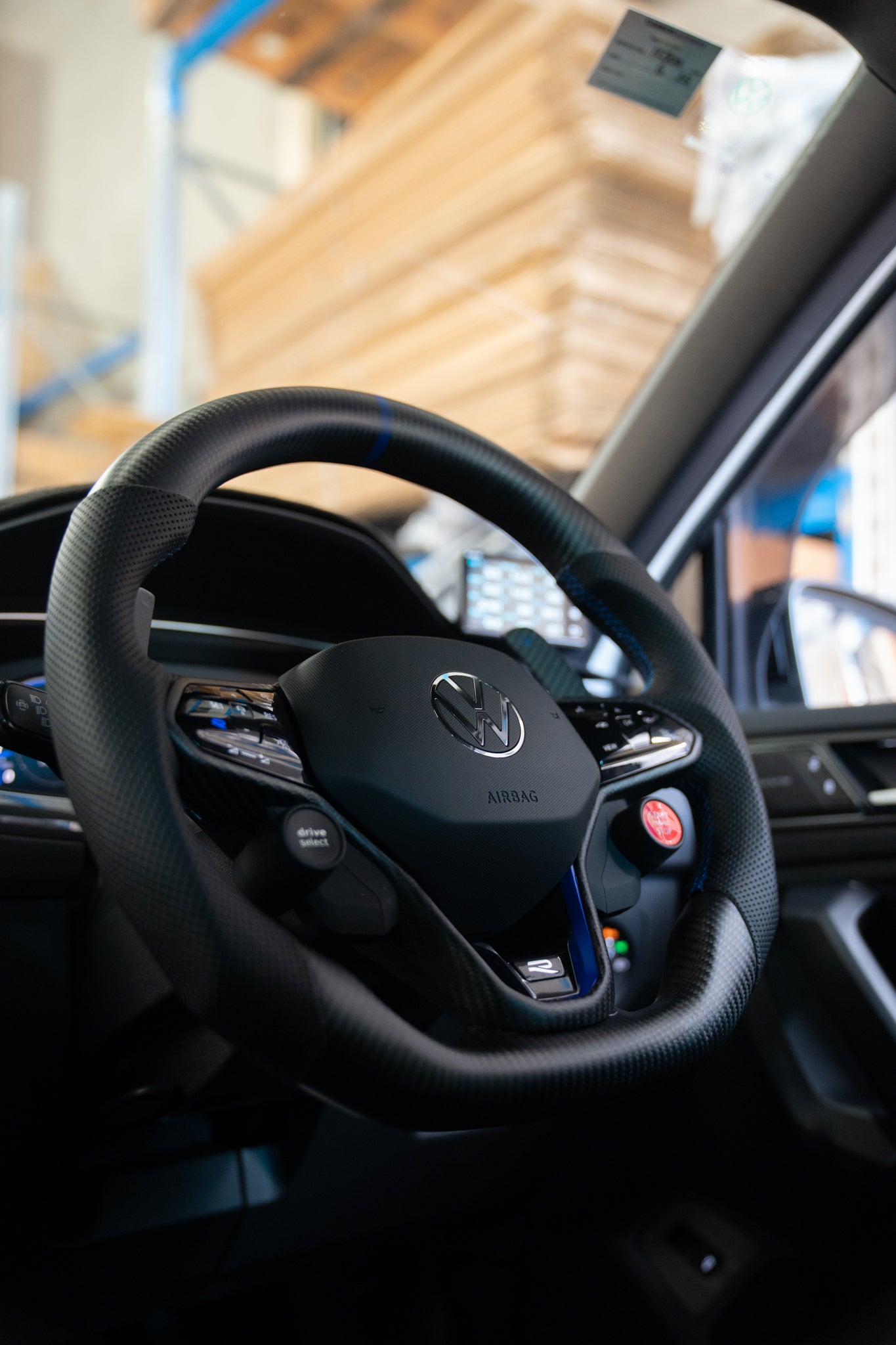 VW 2020+ Golf / Tiguan / T-Roc / Touareg Carbon Steering Wheel