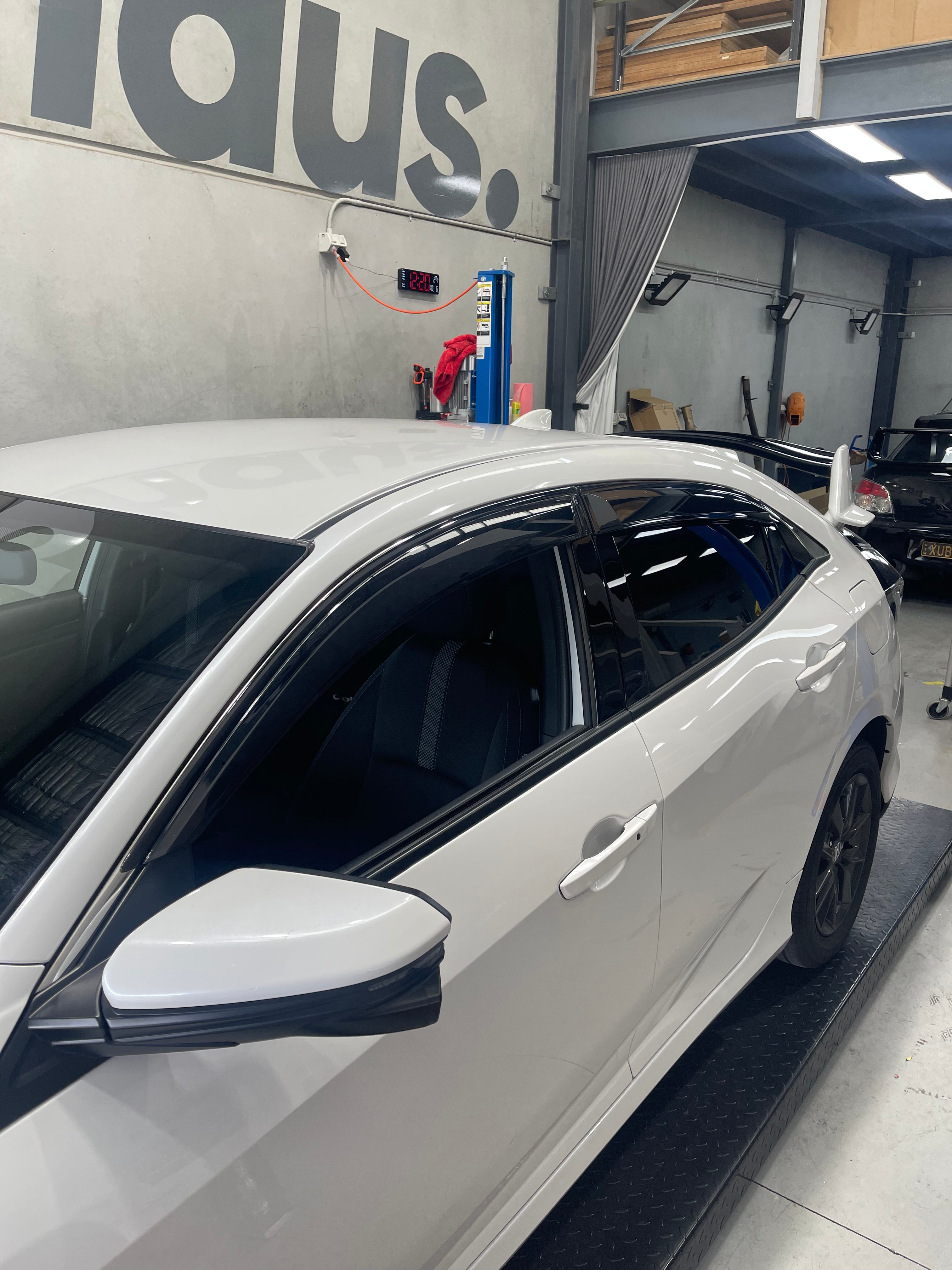 Weather Shield / Window Visor for HONDA CIVIC (Hatch Back) 2016+