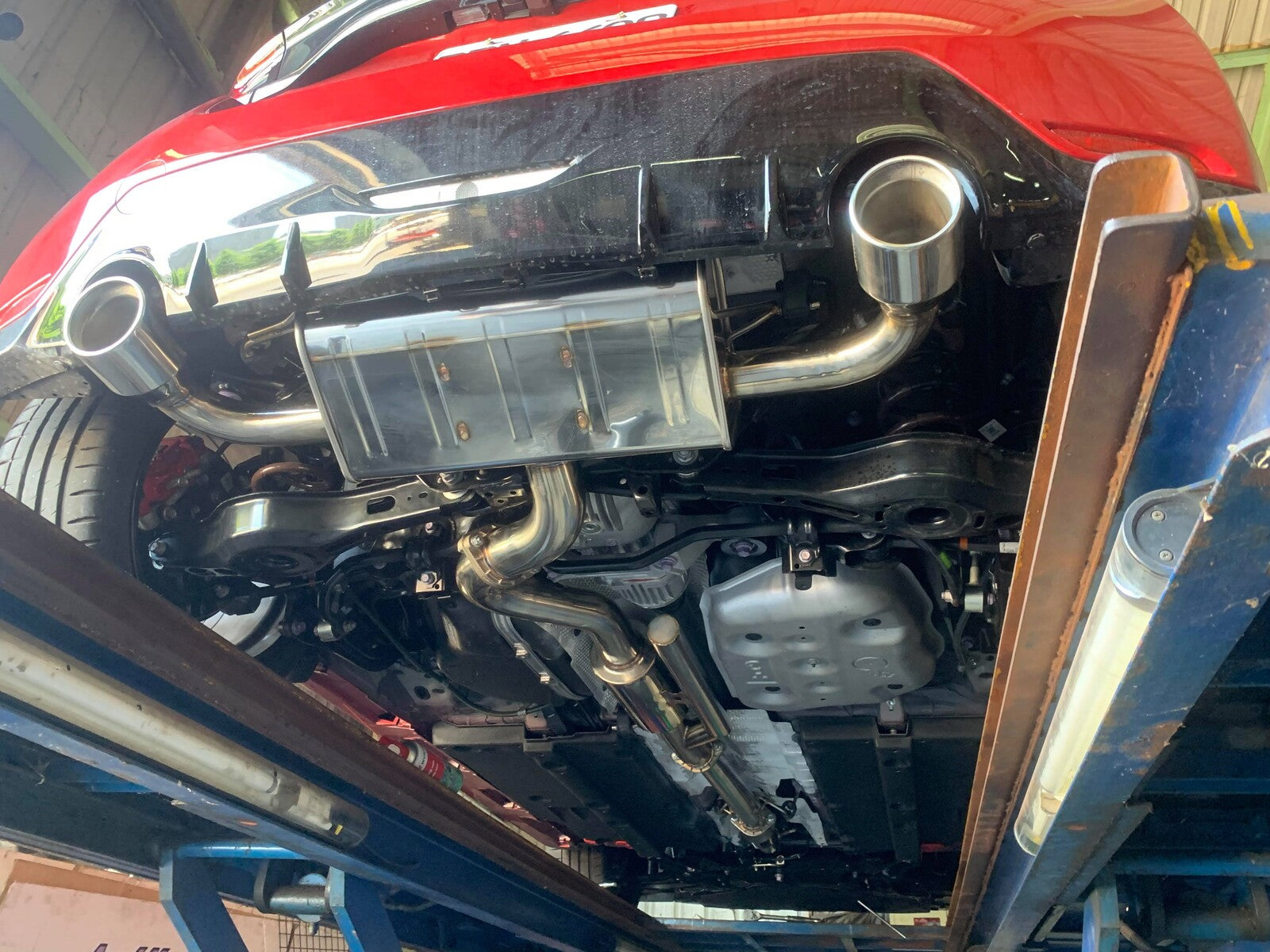 Invidia Q300 Cat Back Exhaust - Subaru WRX VN 22+ (Wagon)