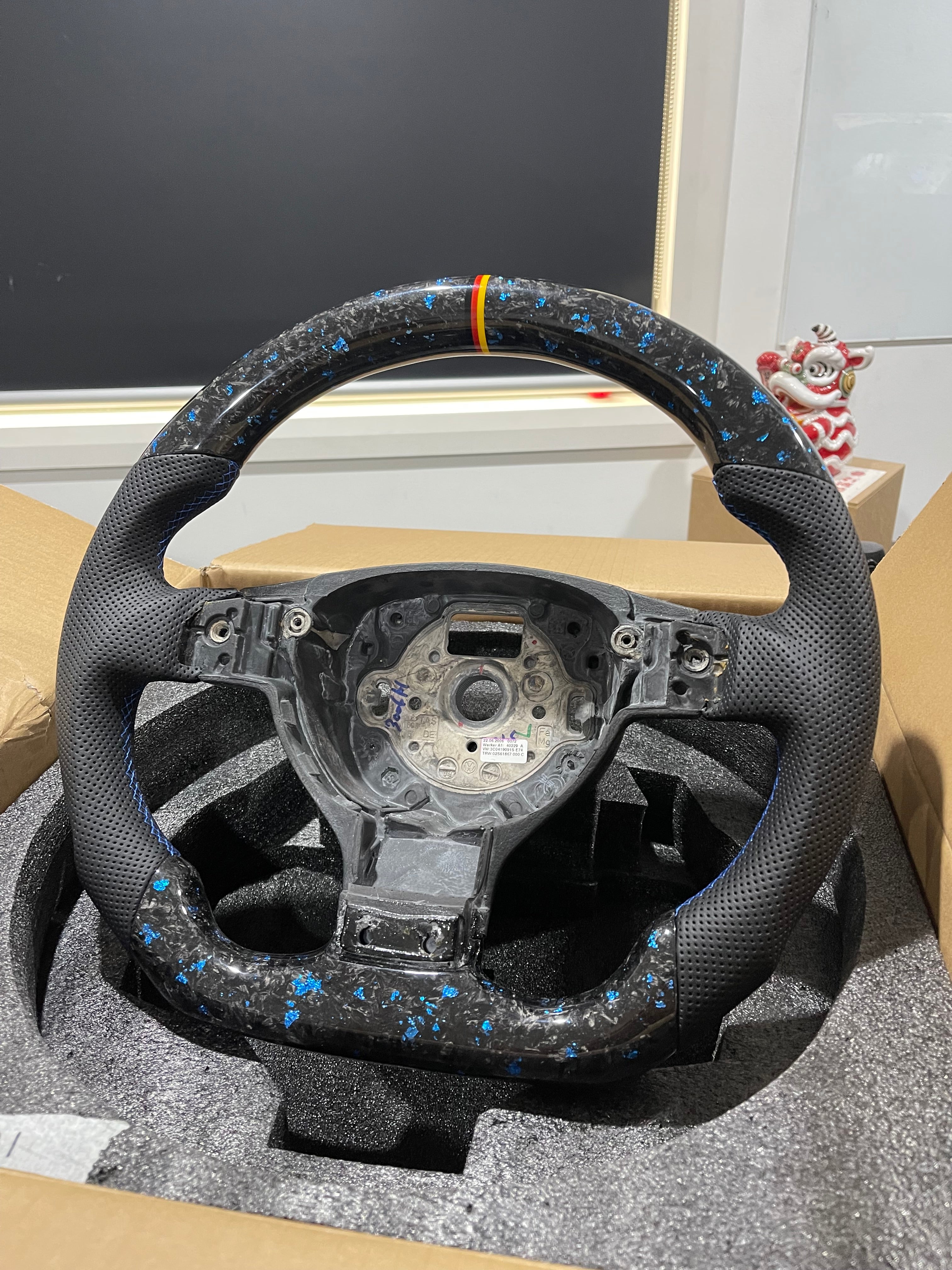 VW Golf MK5 TSI/GTI/R32 Carbon Steering Wheel