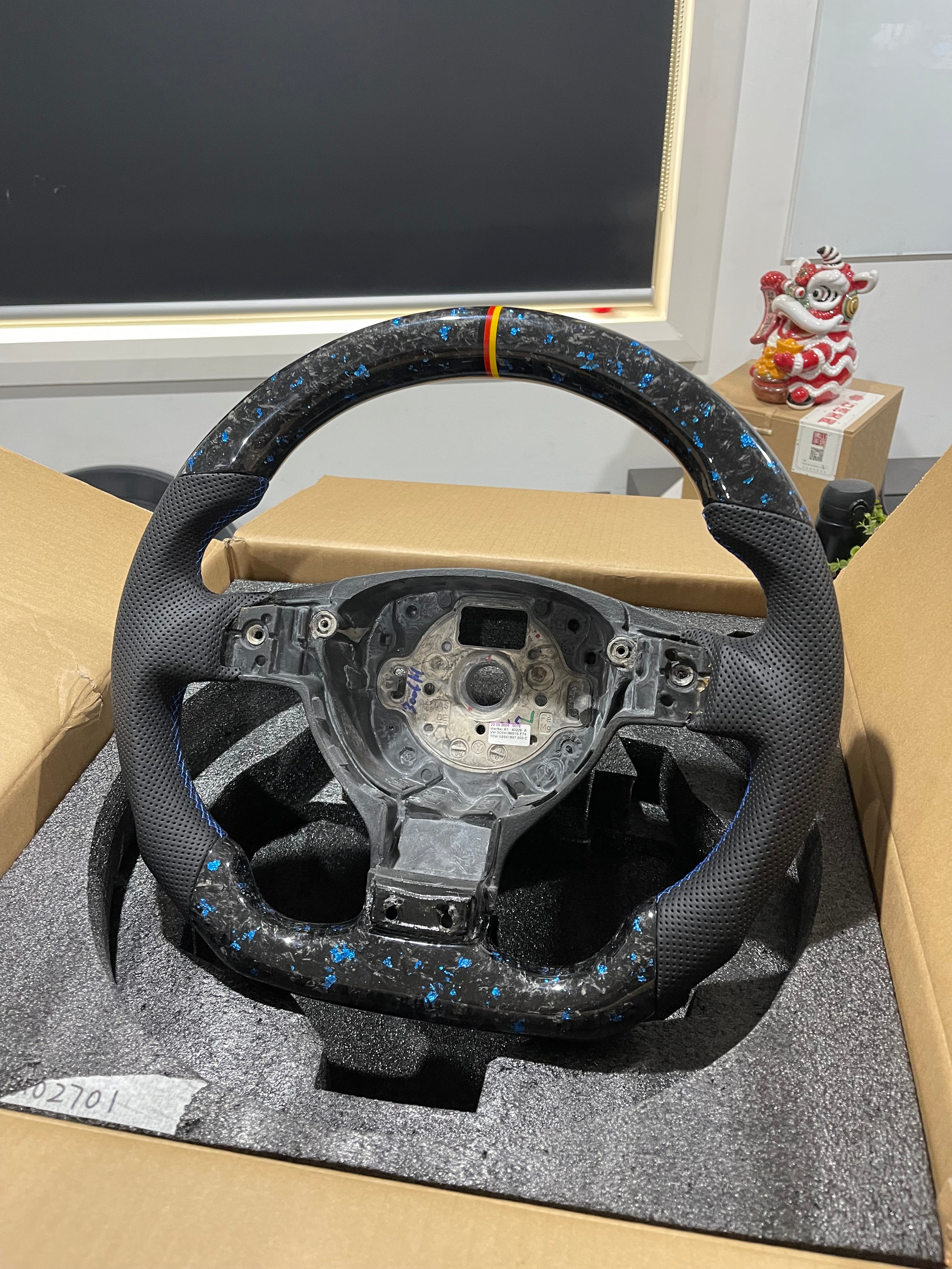 VW Golf MK5 TSI/GTI/R32 Carbon Steering Wheel