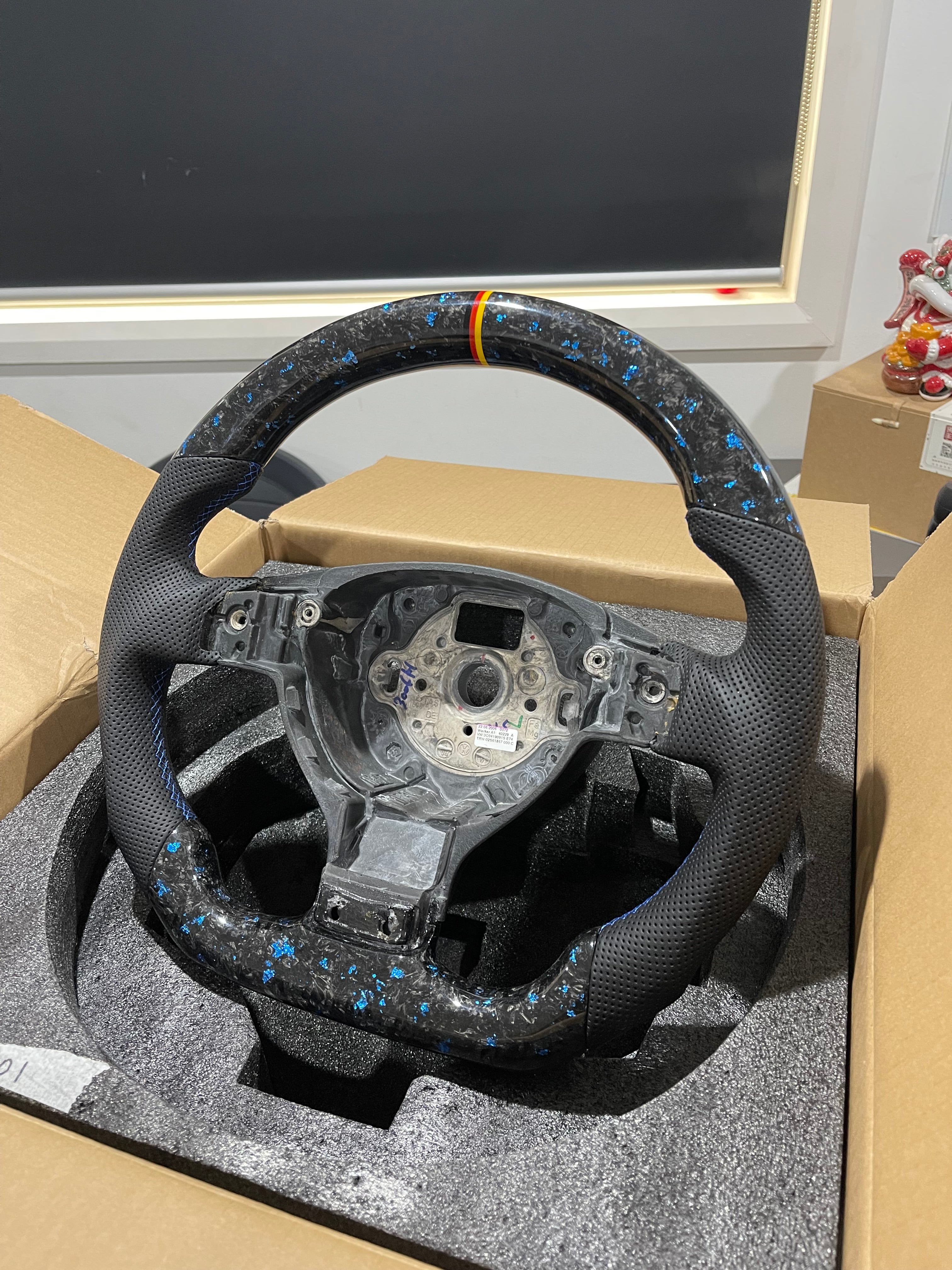 VW Golf MK5 TSI/GTI/R32 Carbon Steering Wheel