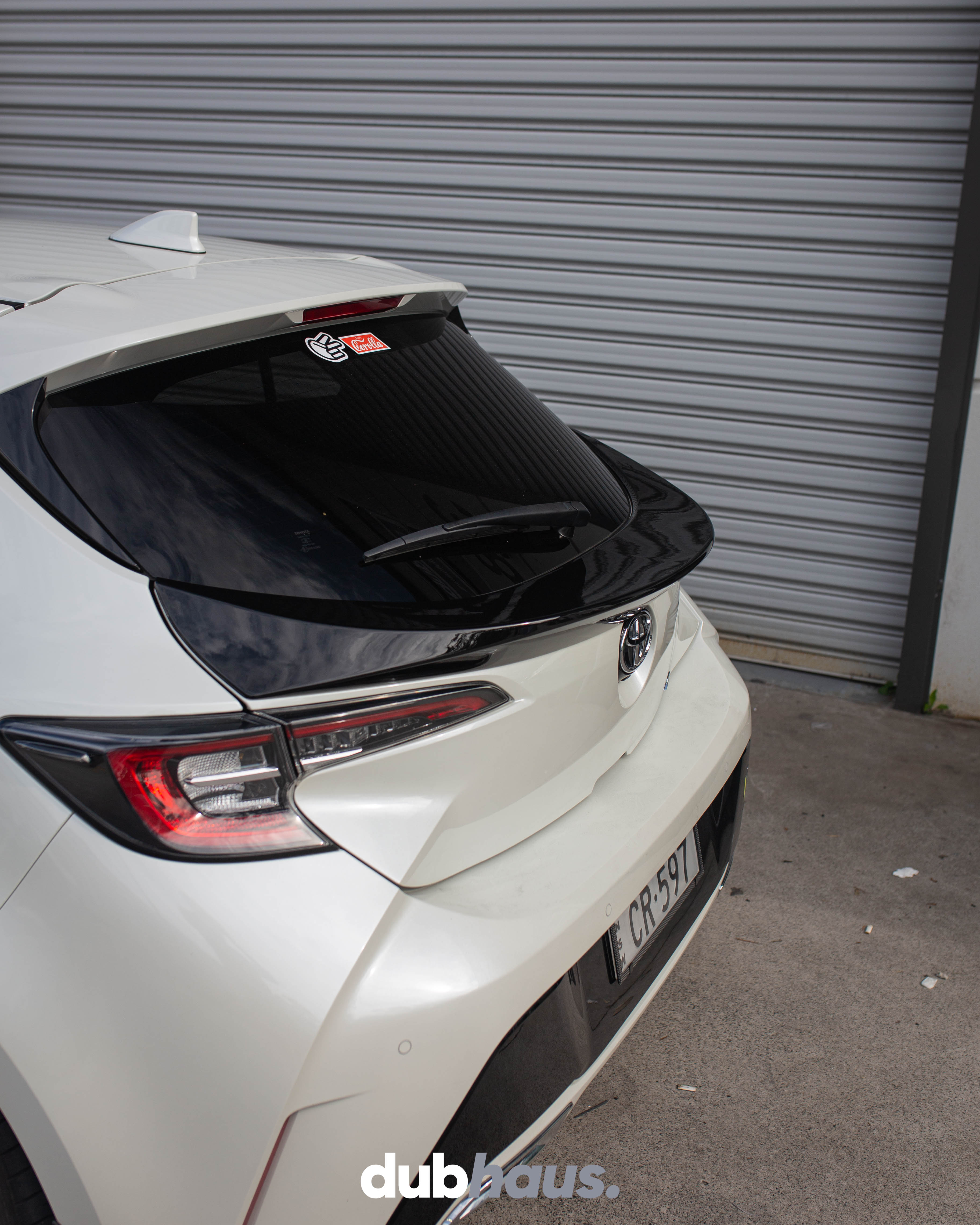 Toyota Corolla 18+ T-R Style Mid Spoiler Hatchback E210