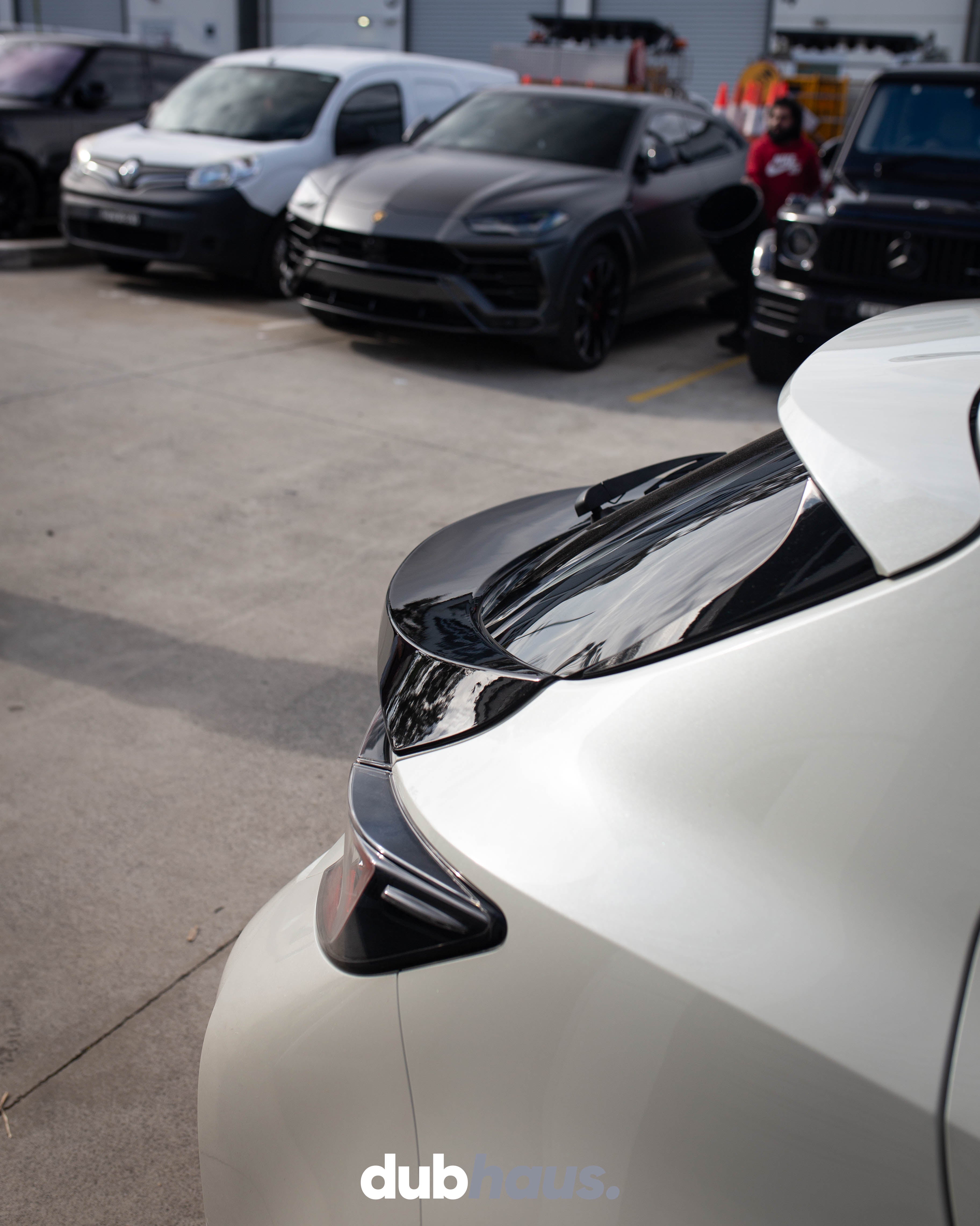 Toyota Corolla 18+ T-R Style Mid Spoiler Hatchback E210