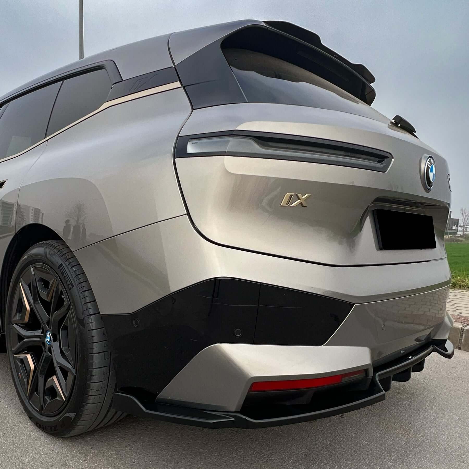 Rear Center Splitters BMW iX M-Pack i20 2021+