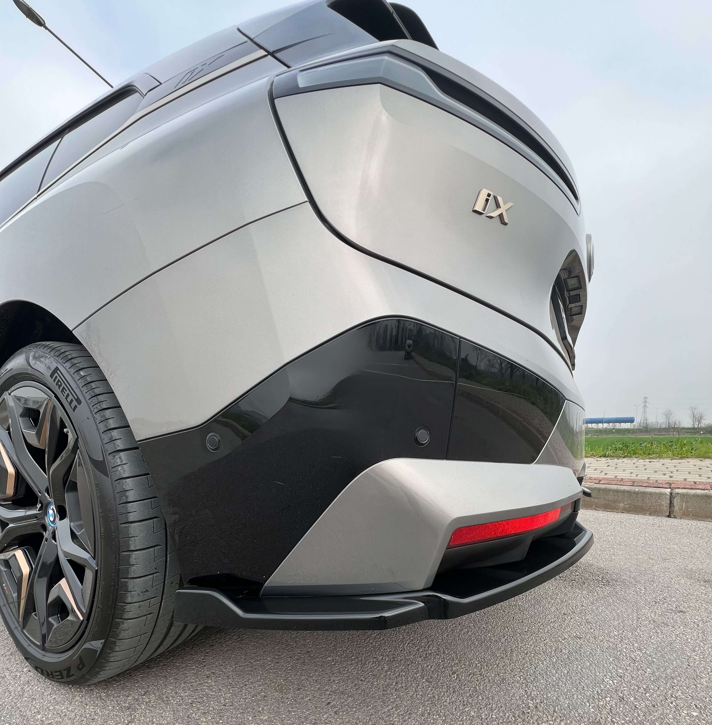 Rear Center Splitters BMW iX M-Pack i20 2021+