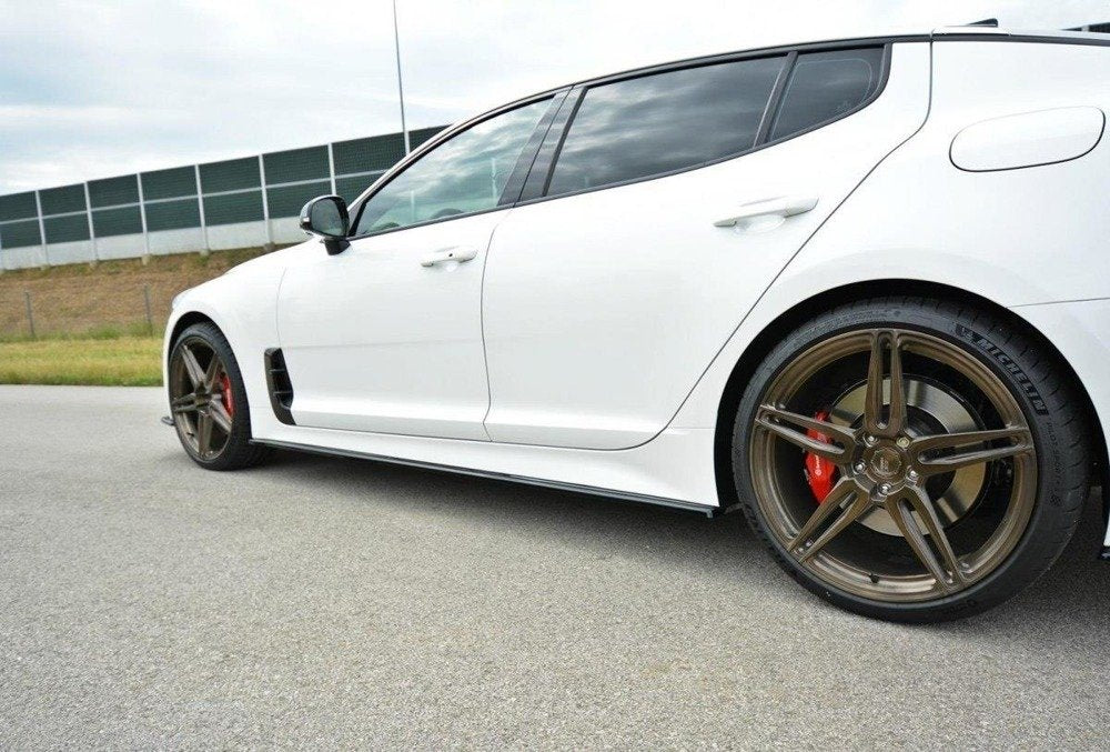 Maxton Design Kia Stinger GT Side Skirts
