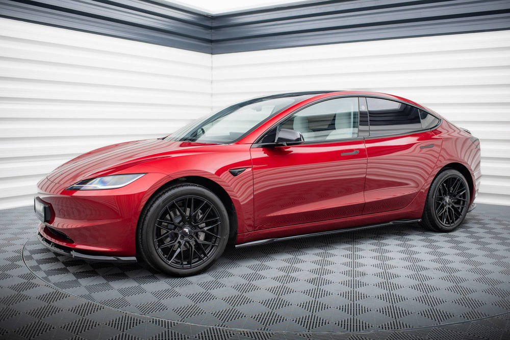Maxton Design Tesla Model 3 Mk1 / Mk1 Side Skirts V2 (Facelift)