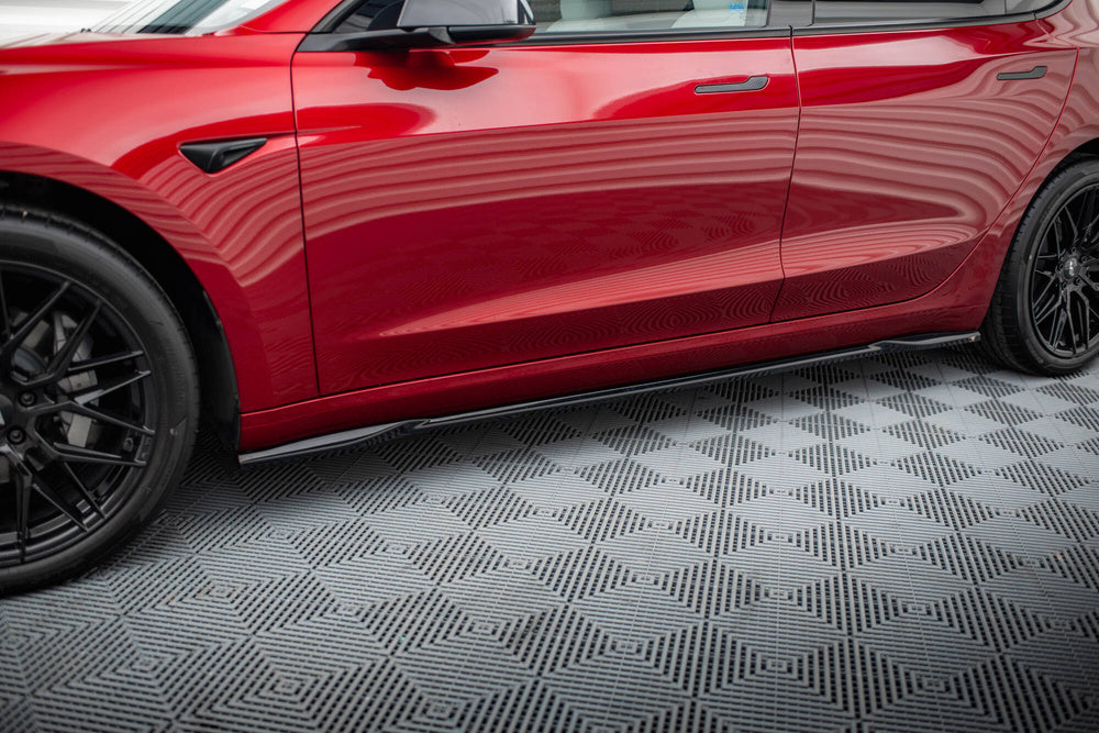 Maxton Design Tesla Model 3 Mk1 / Mk1 Side Skirts V2 (Facelift)