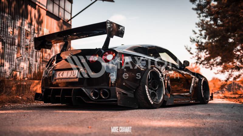 Nissan Skyline GT-R 35 Wide Body Kit + Set Of Carbon Splitters - Maxton Design