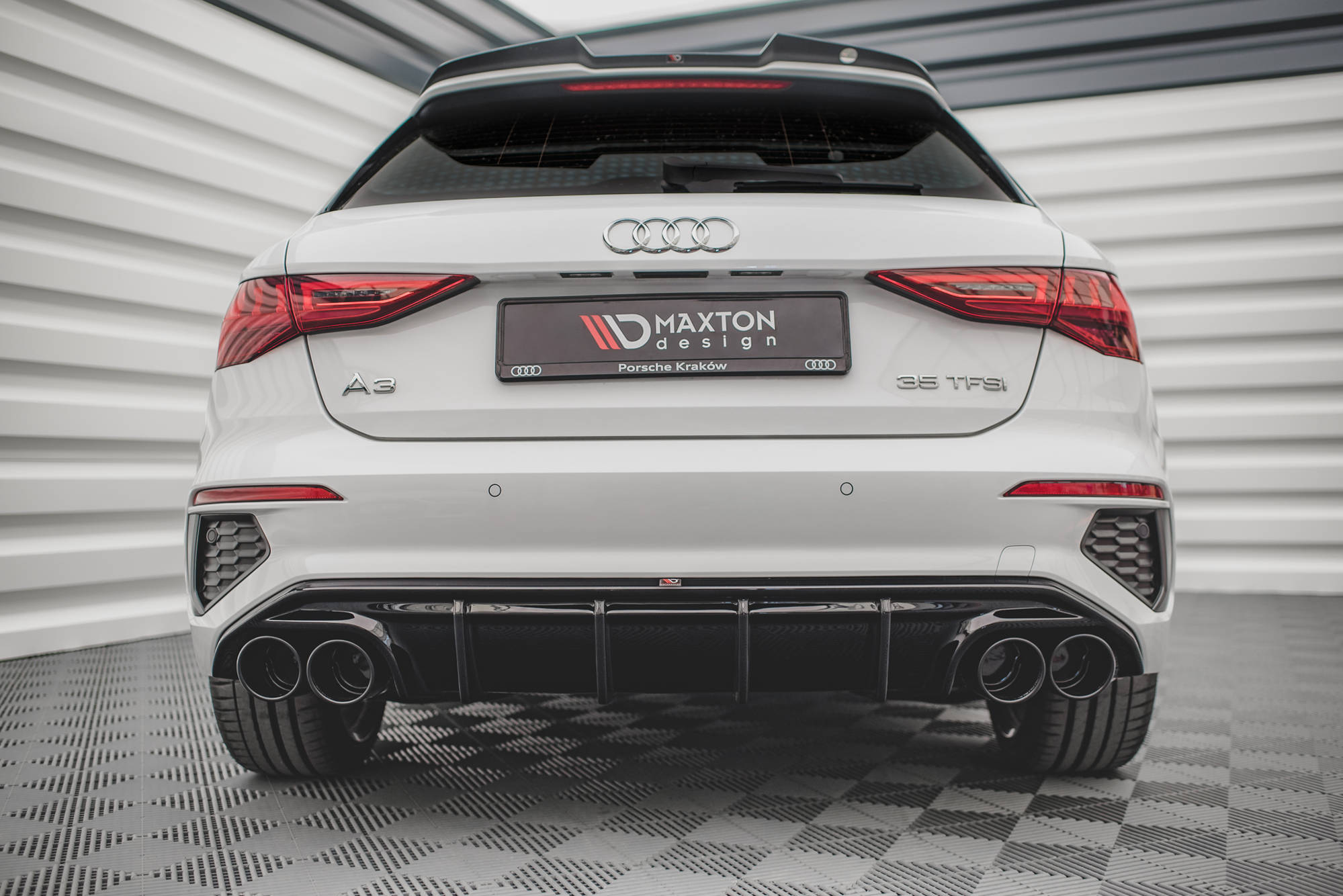 Maxton Design Central Rear Splitter Audi S3 8Y Sportback