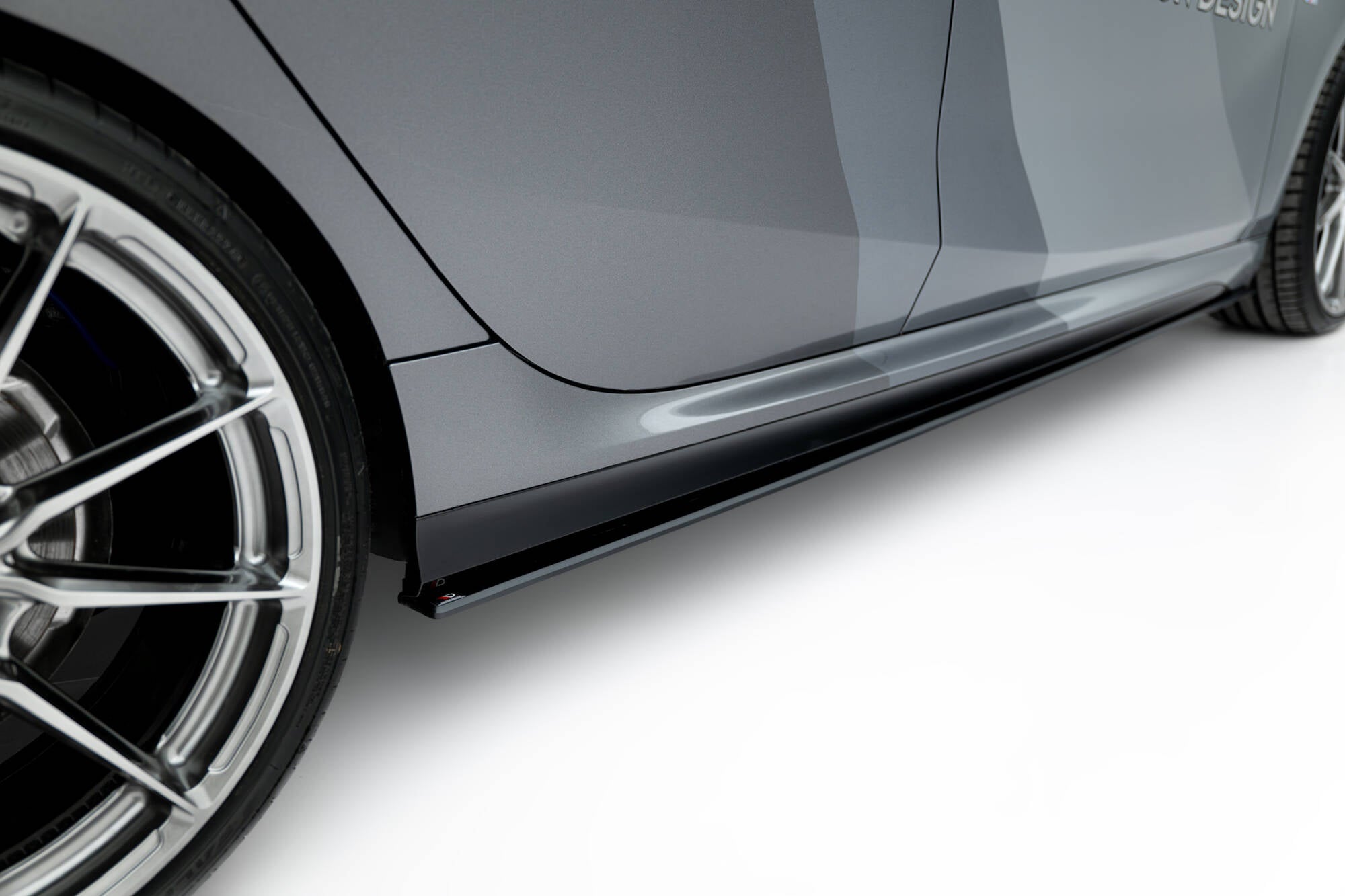 Maxton Design Front Splitter V.2 BMW M135i / M-Pack F70