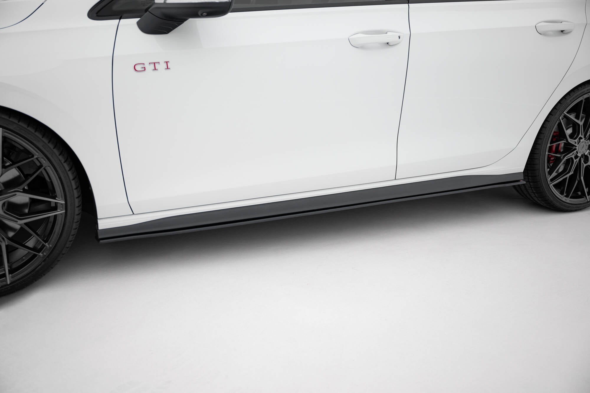 Maxton Design Street Pro Side Skirts Diffusers Volkswagen Golf GTI / GTE / GTI Clubsport / R-Line Mk8