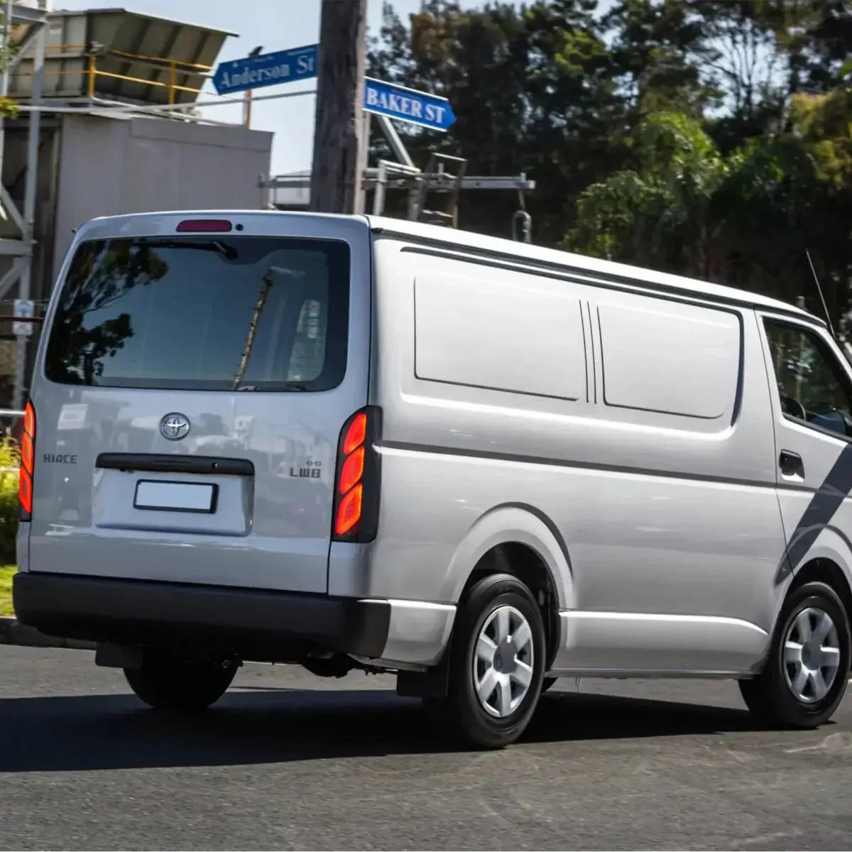 Toyota Hiace With Startup Animation LED Tail Lights 2005–2019