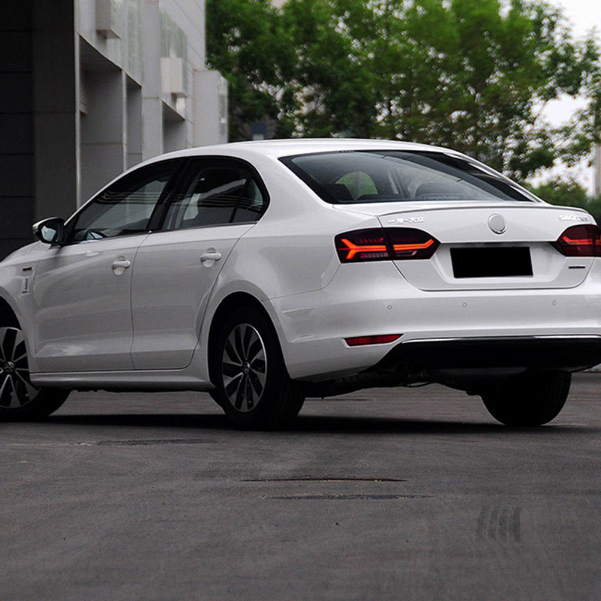 LED Tail Lights for Volkswagen Jetta Sagitar 2012–2014