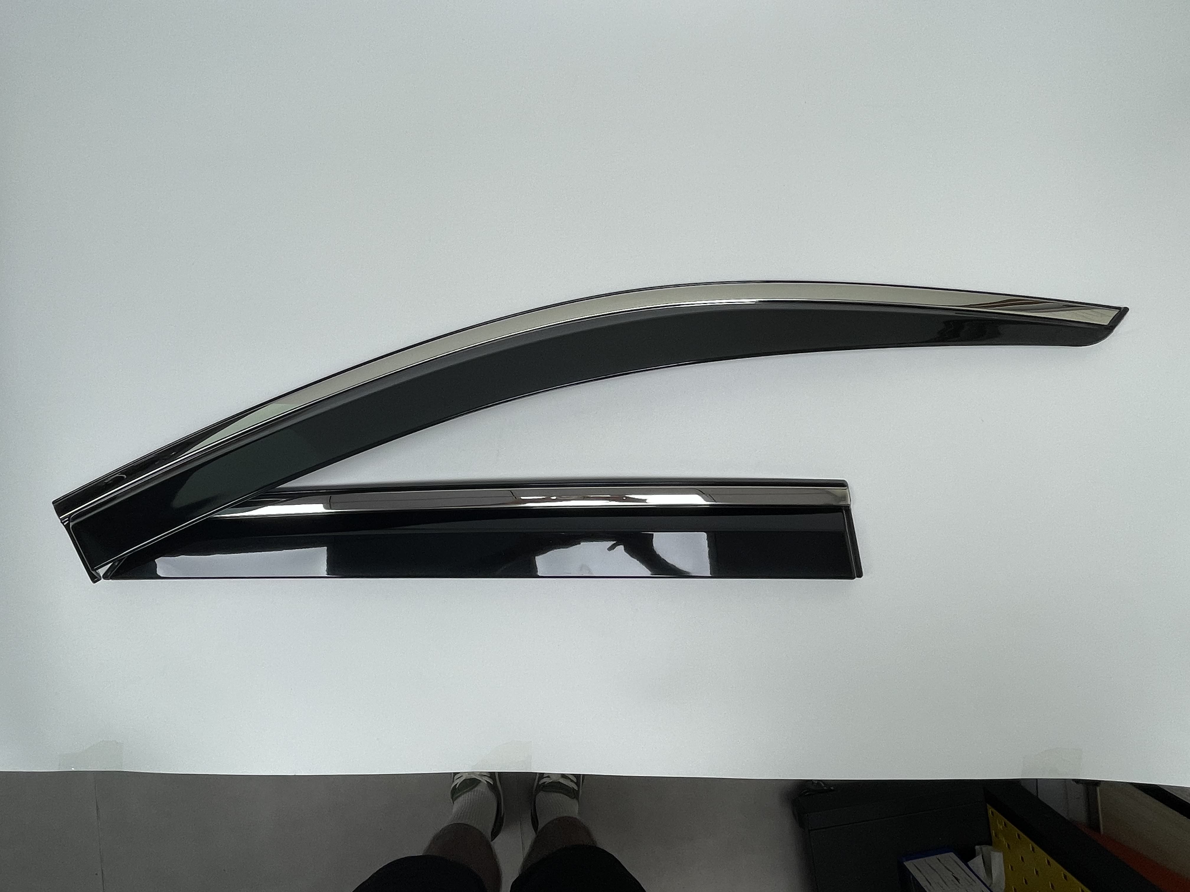Weather Shield / Window Visor for VOLKSWAGEN T roc 2018+ (Stainless Trim)