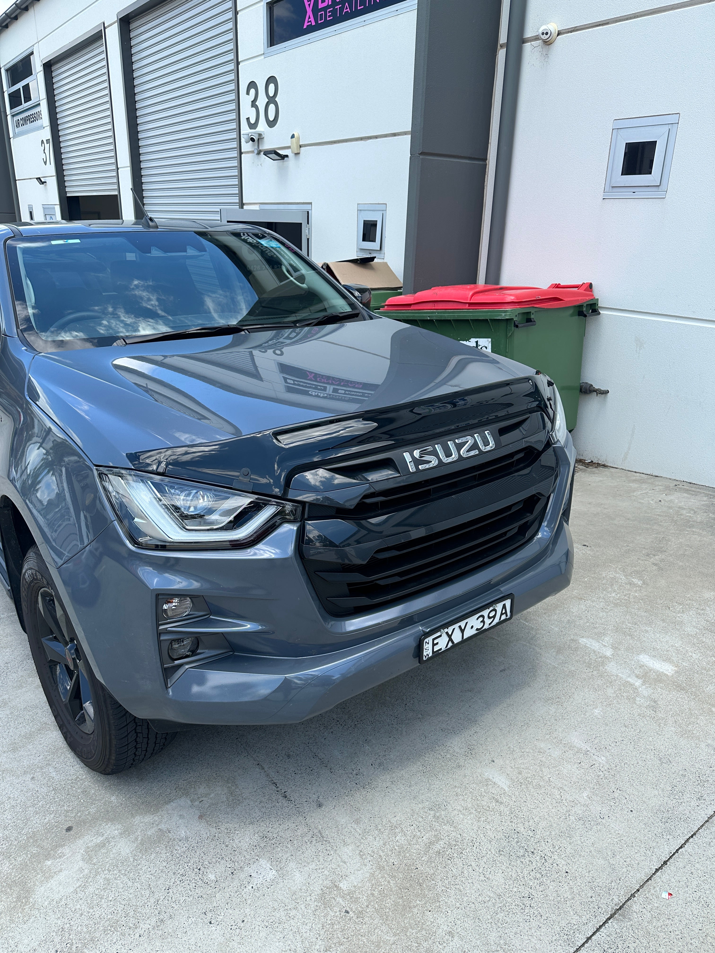 BONNET SHIELD / BONNET PROTECTOR FOR ISUZU D-MAX 2020+