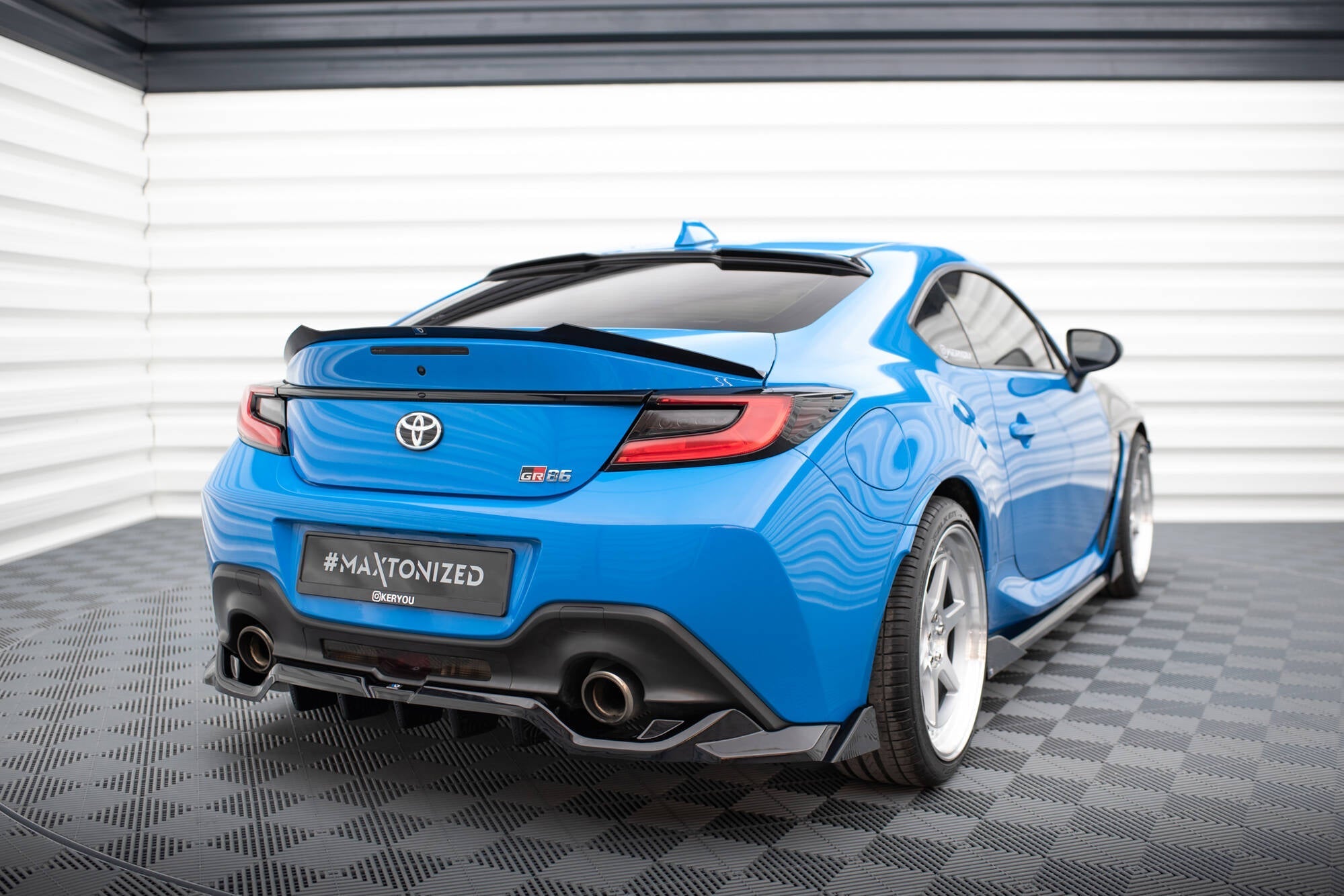 Maxton Design Rear Splitter (with vertical bars) V.3 Toyota GR86 Mk1 / Subaru BRZ ZD8