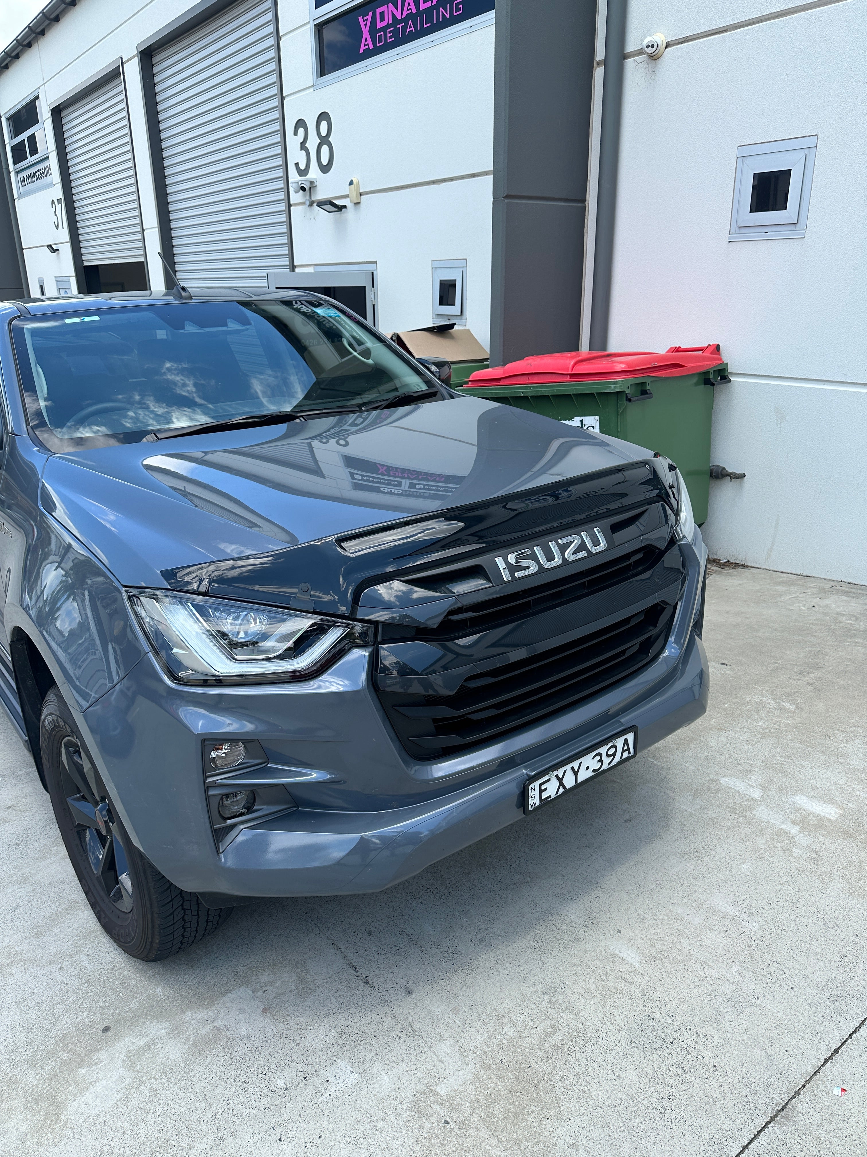 BONNET SHIELD / BONNET PROTECTOR FOR ISUZU D-MAX 2020+