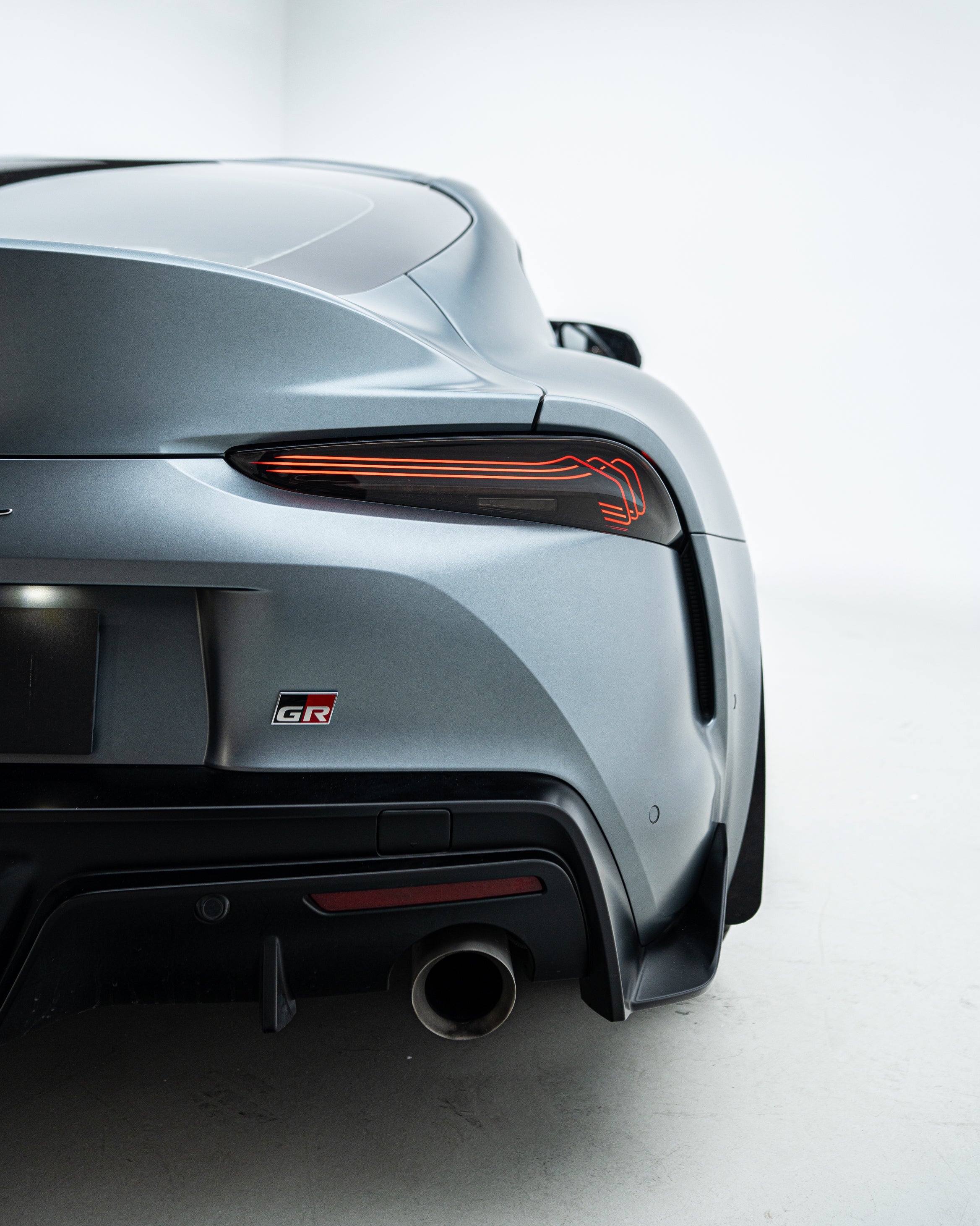 CSL LASER STYLE LUXX-SERIES LED TAIL LIGHTS FOR TOYOTA GR SUPRA A90 A91 - iilumo