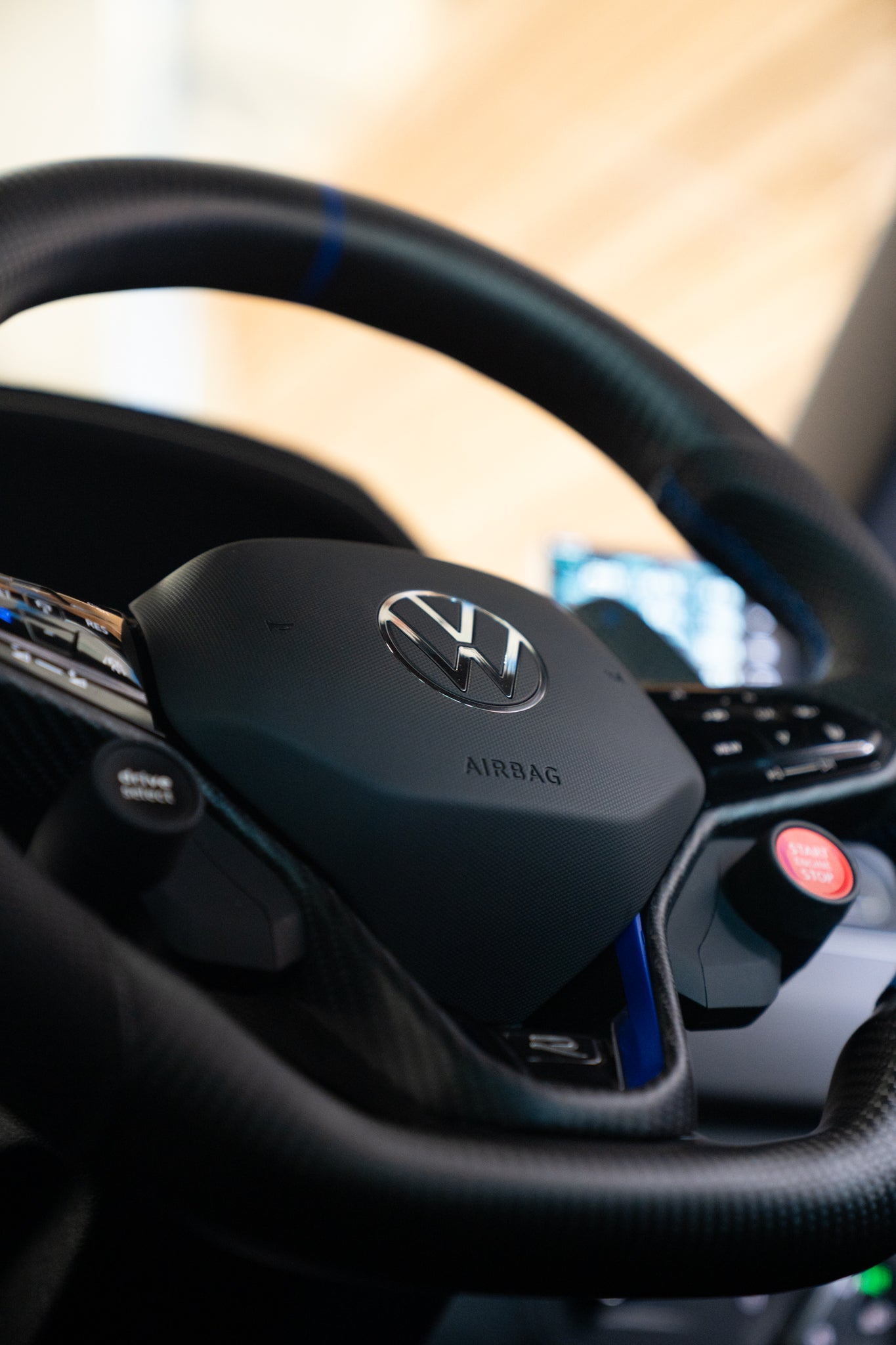 VW 2020+ Golf / Tiguan / T-Roc / Touareg Carbon Steering Wheel