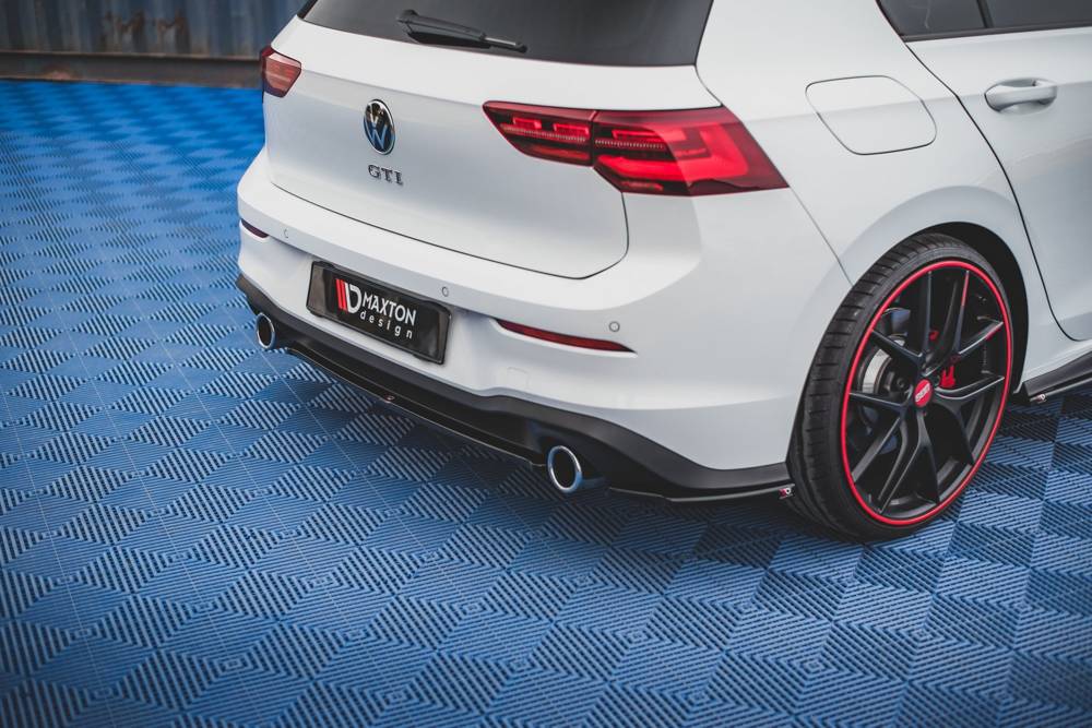 Maxton Design Central Rear Splitter VW Golf Mk8 GTI