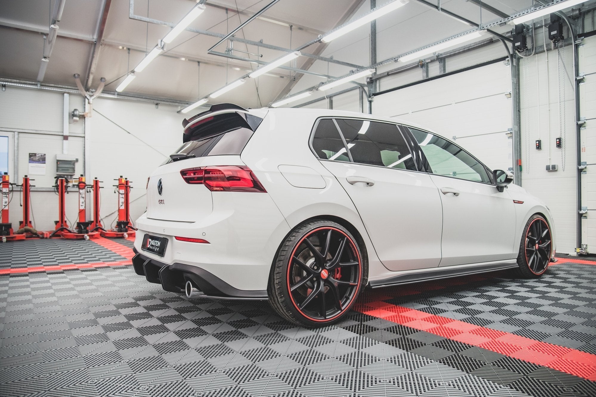Maxton Design Street Pro Side Skirts Diffusers Volkswagen Golf GTI / GTE / GTI Clubsport / R-Line Mk8