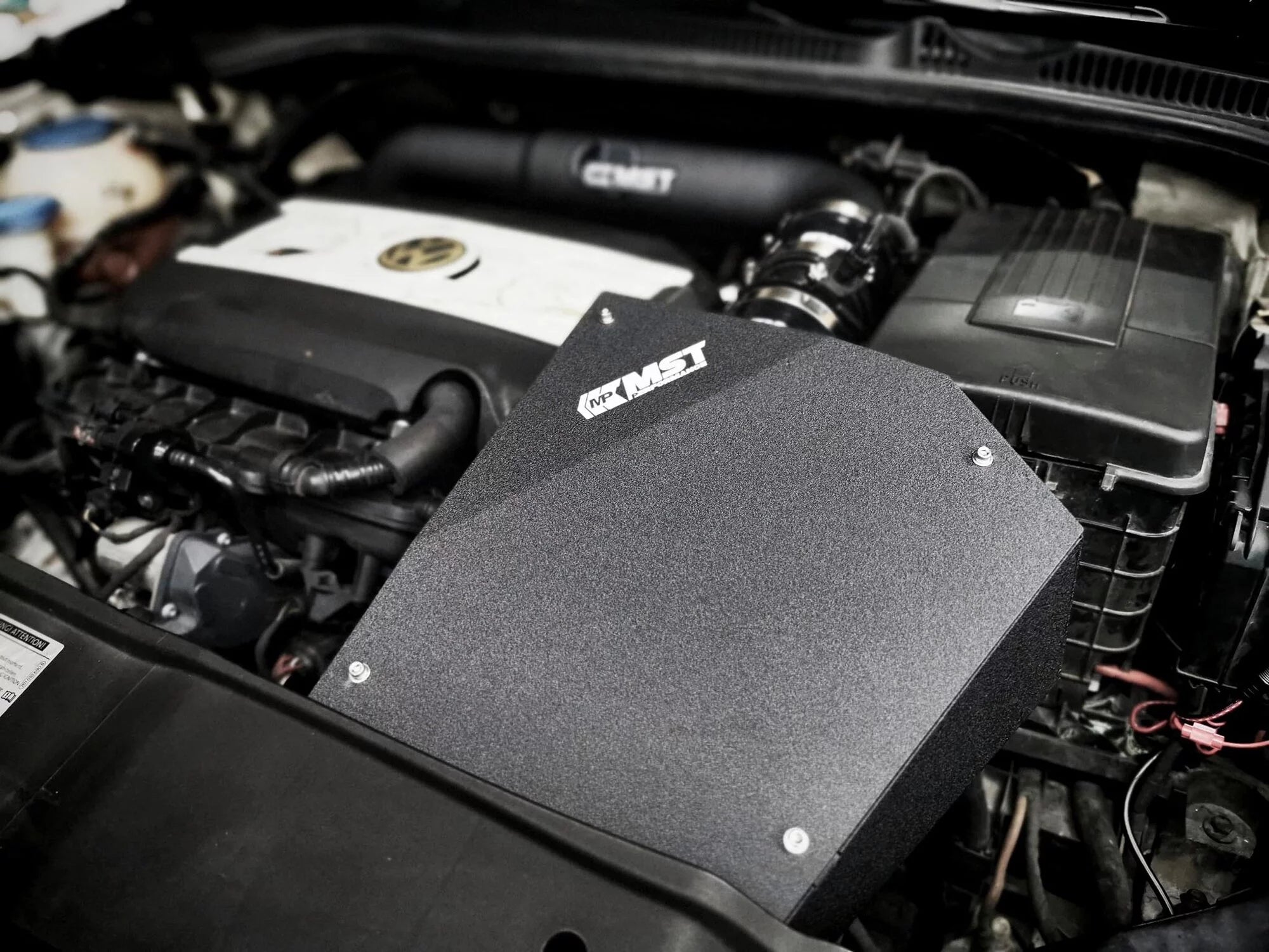 COLD AIR INTAKE - VOLKSWAGEN GOLF MK6 GTI (MST INTAKES)