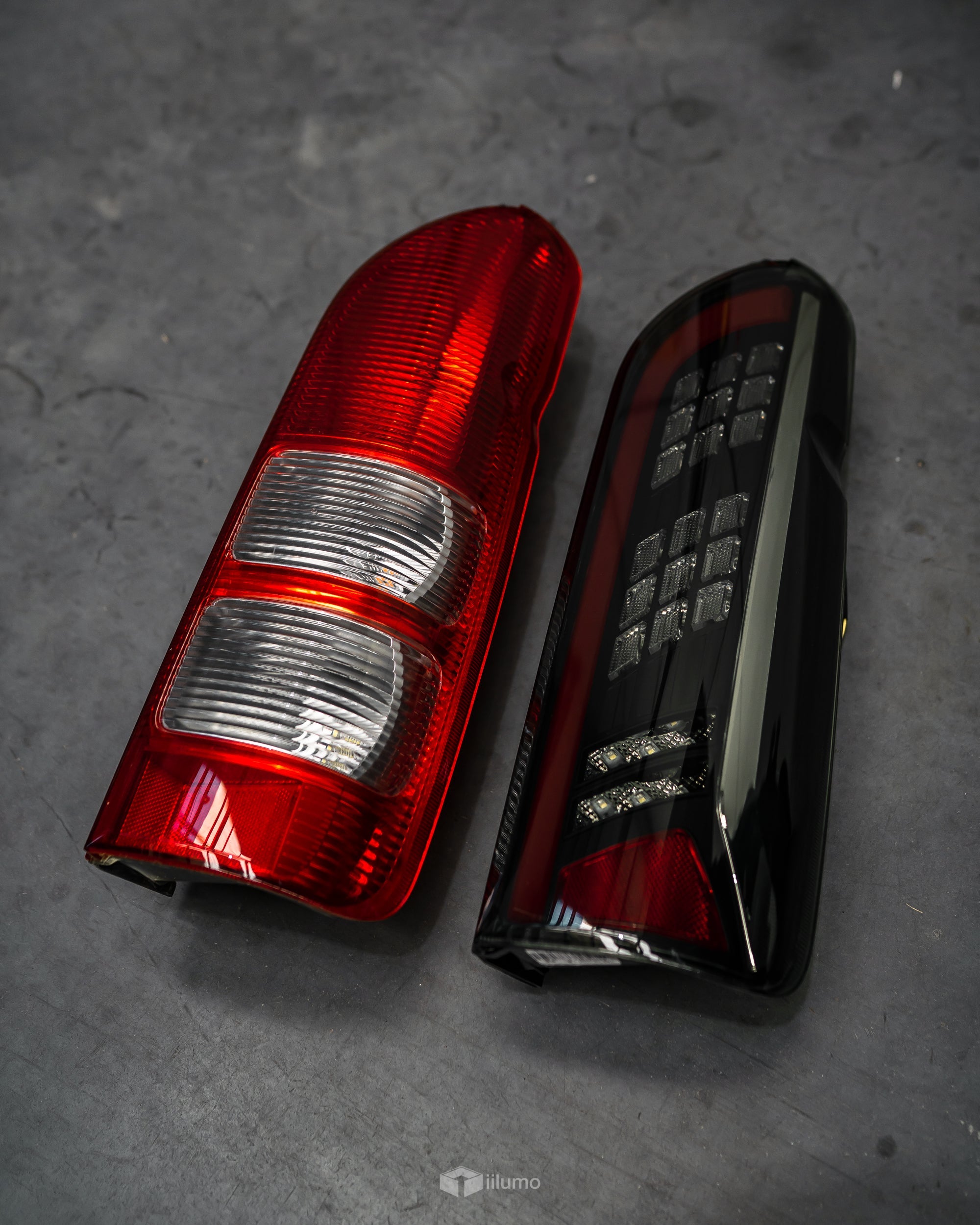 TOYOTA HIACE LED SEQUENTIAL TAIL LIGHTS