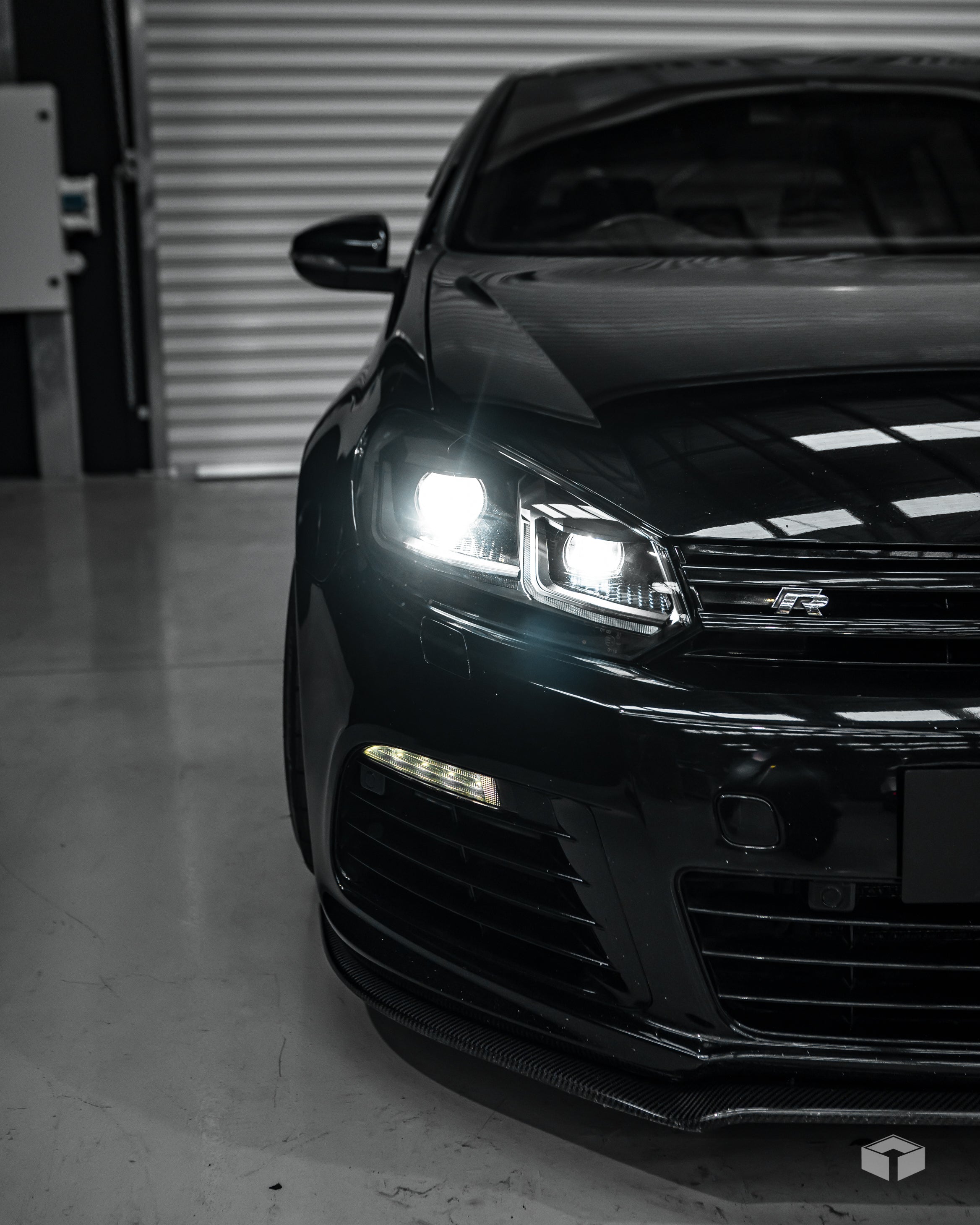 VW MK7.5R STYLE HEADLIGHTS (GOLF MK6)