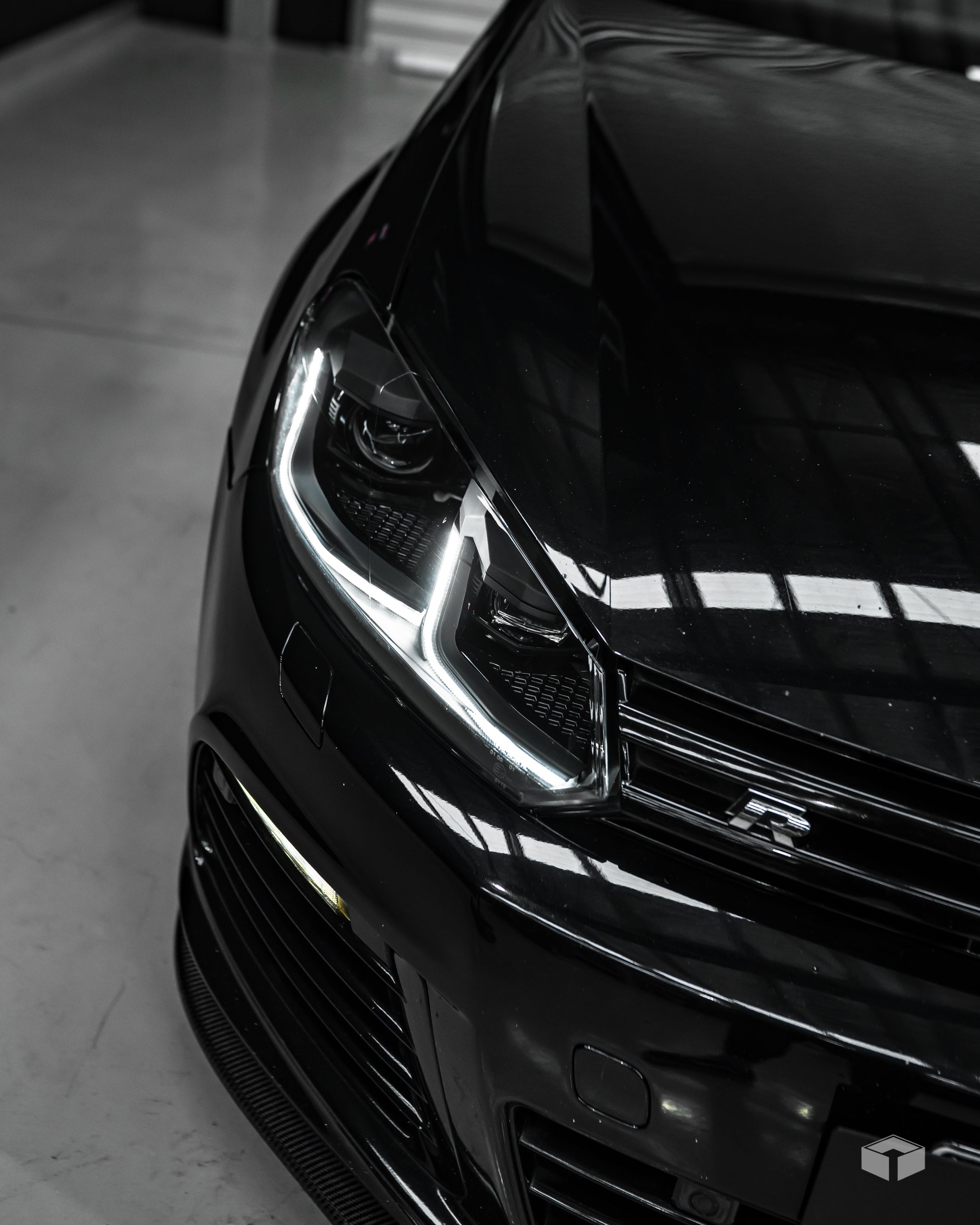 VW MK7.5R STYLE HEADLIGHTS (GOLF MK6)