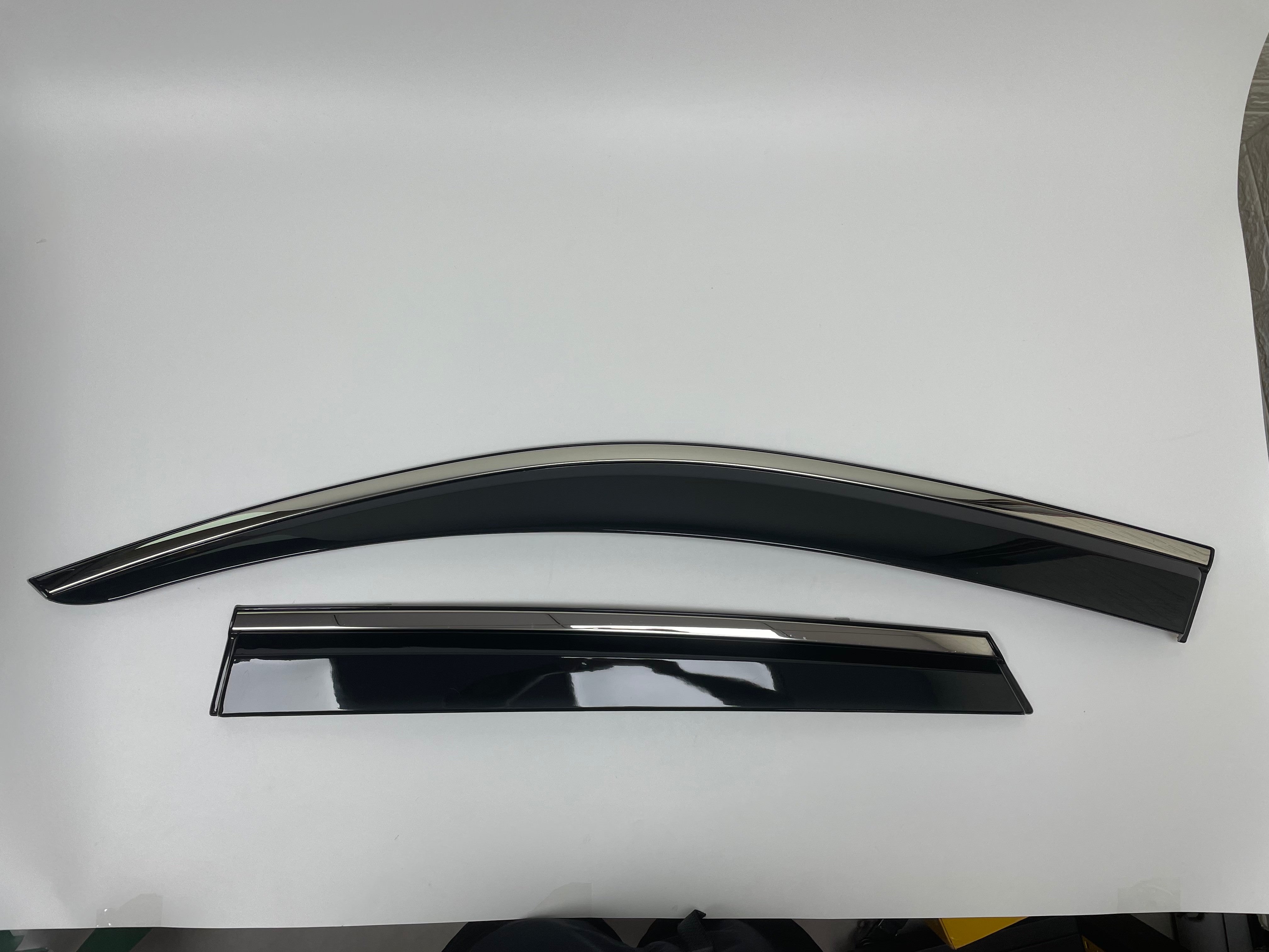 Weather Shield / Window Visor for VOLKSWAGEN Touareg 2018+ (Stainless Trim)
