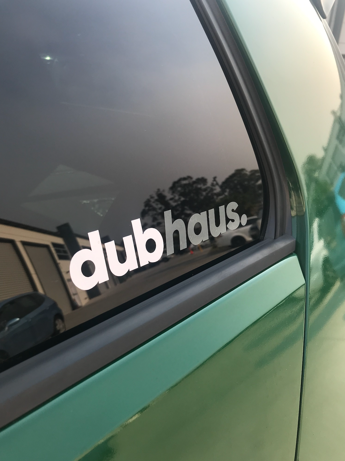 dubhaus. Logo Sticker